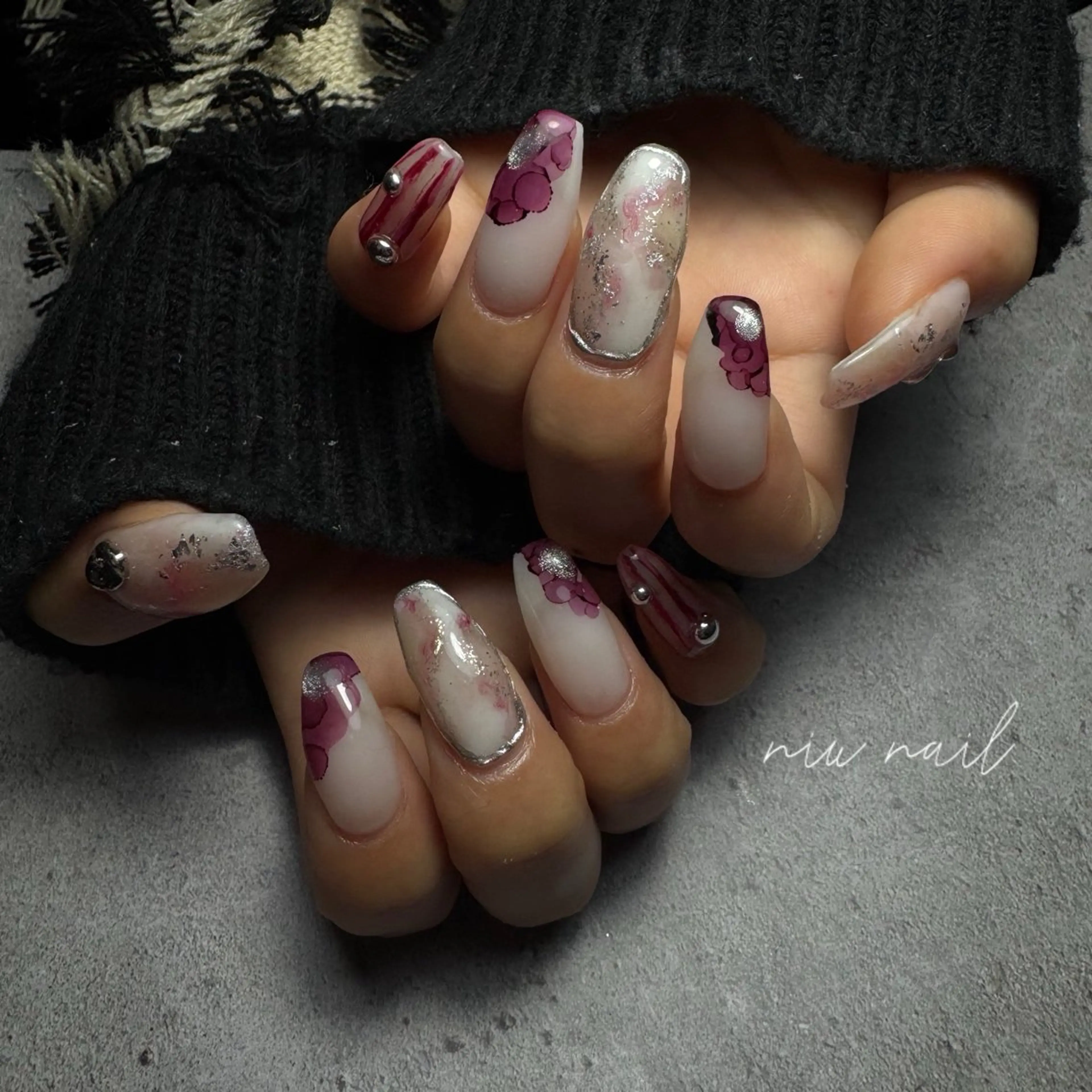 ネイル ボルドー ニュアンスネイル nail salon niuのネイルデザイン