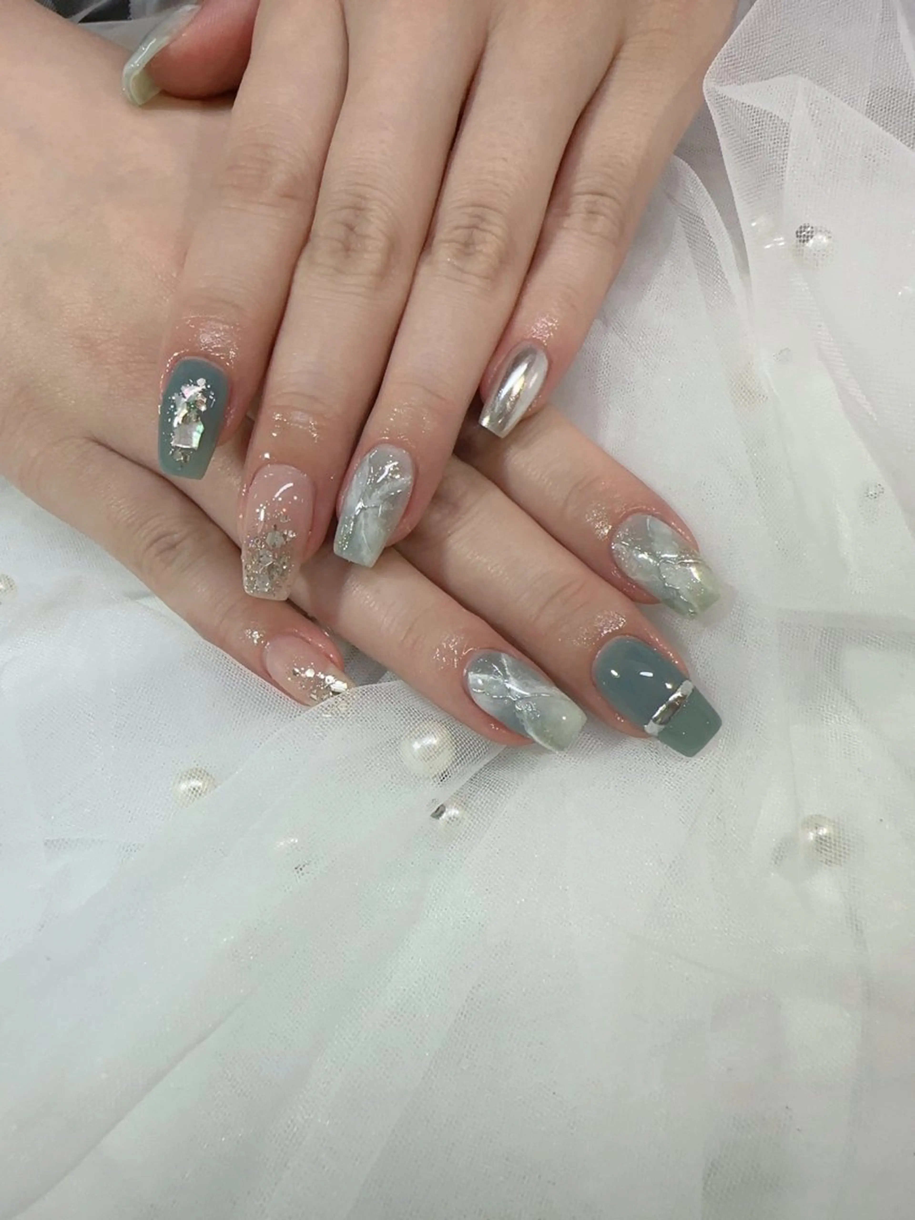 ネイル ハンドネイル Hey🌈NAIL 長さ出し専門店のネイルデザイン