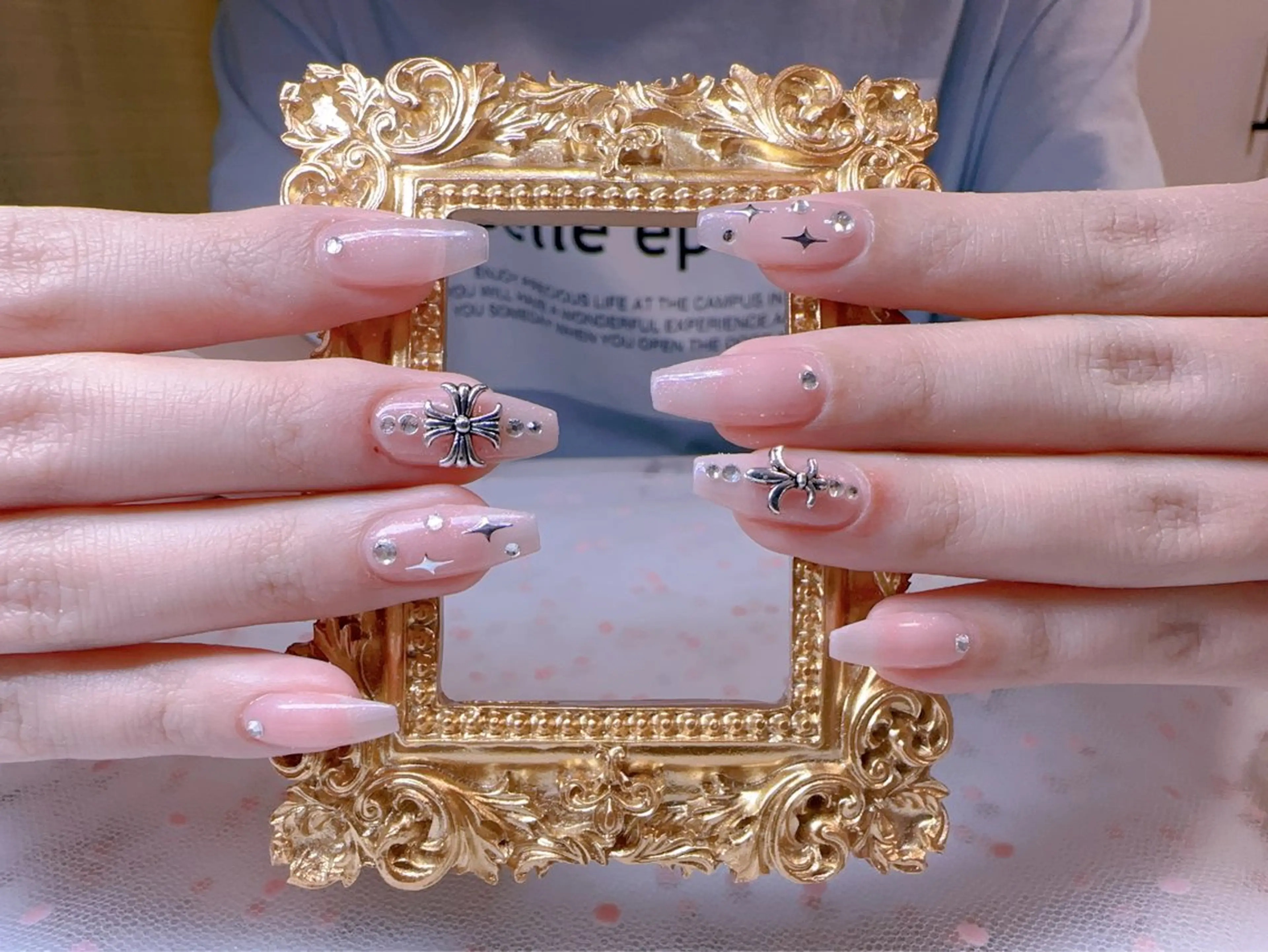 ネイル オーロラネイル フットネイル 韓国ネイル ラメ(グリッター) ラメグラデーション ハンドネイル Belle nail salon 新小岩のネイルデザイン