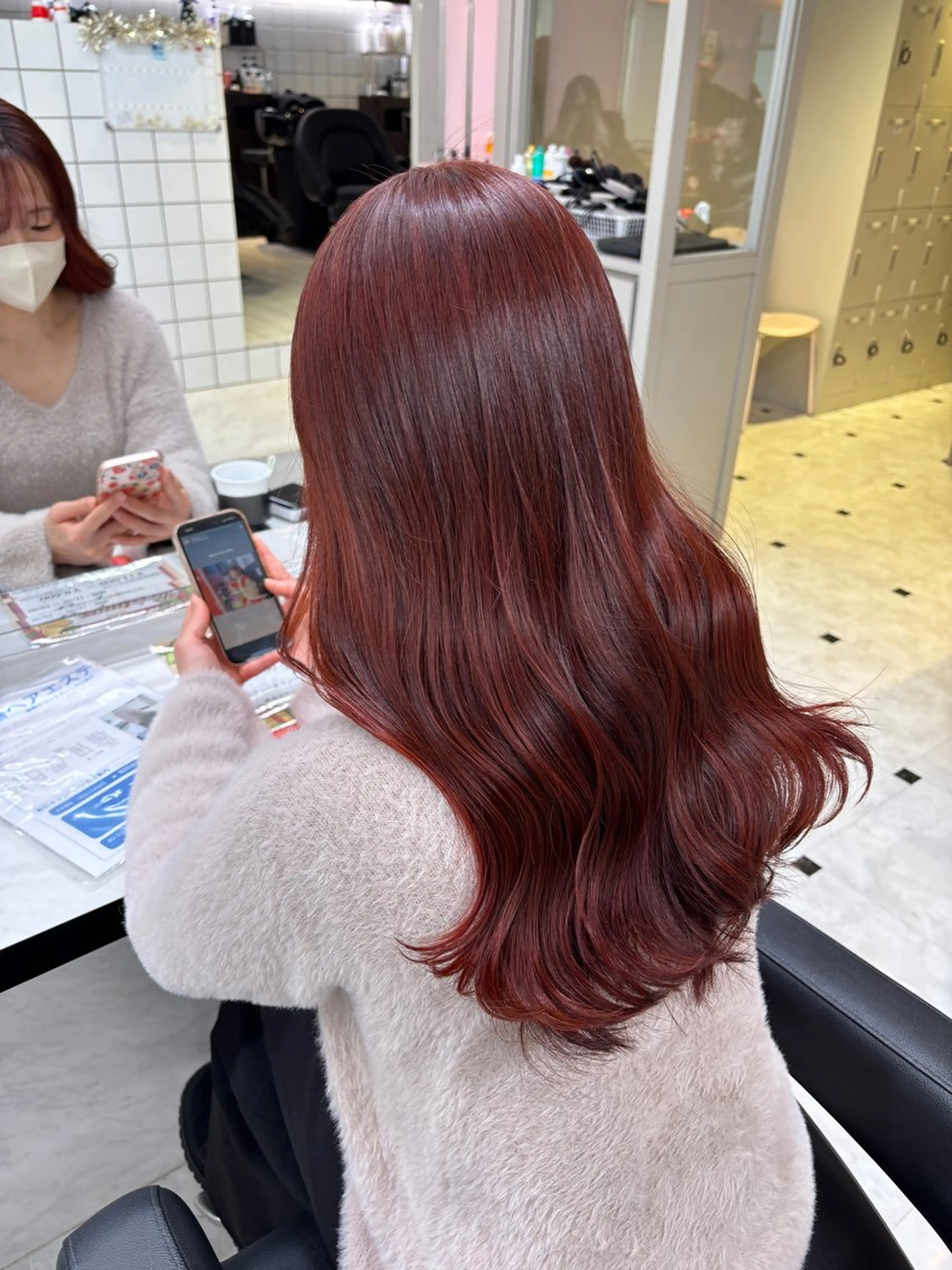 ロング カラー ブリーチ ダブルカラー ブリーチなしカラー レッドカラー ヘアカラー 💙ハイトーン韓国風 色白ヘア💙manaのヘアスタイル
