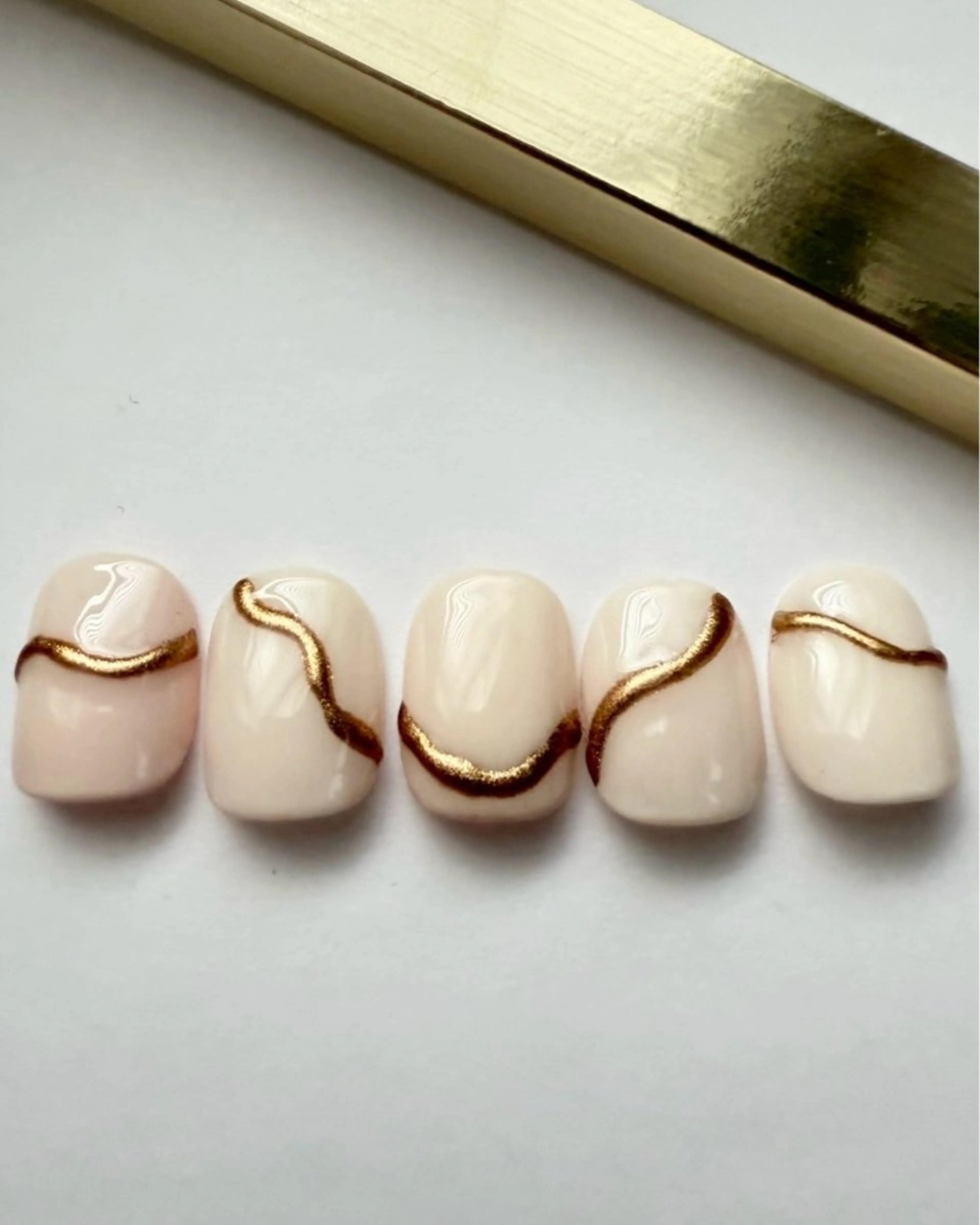 【定額デザイン】季節やトレンドに合わせたサンプルデザインからお選びいただけるメニューです🩵🫧の写真