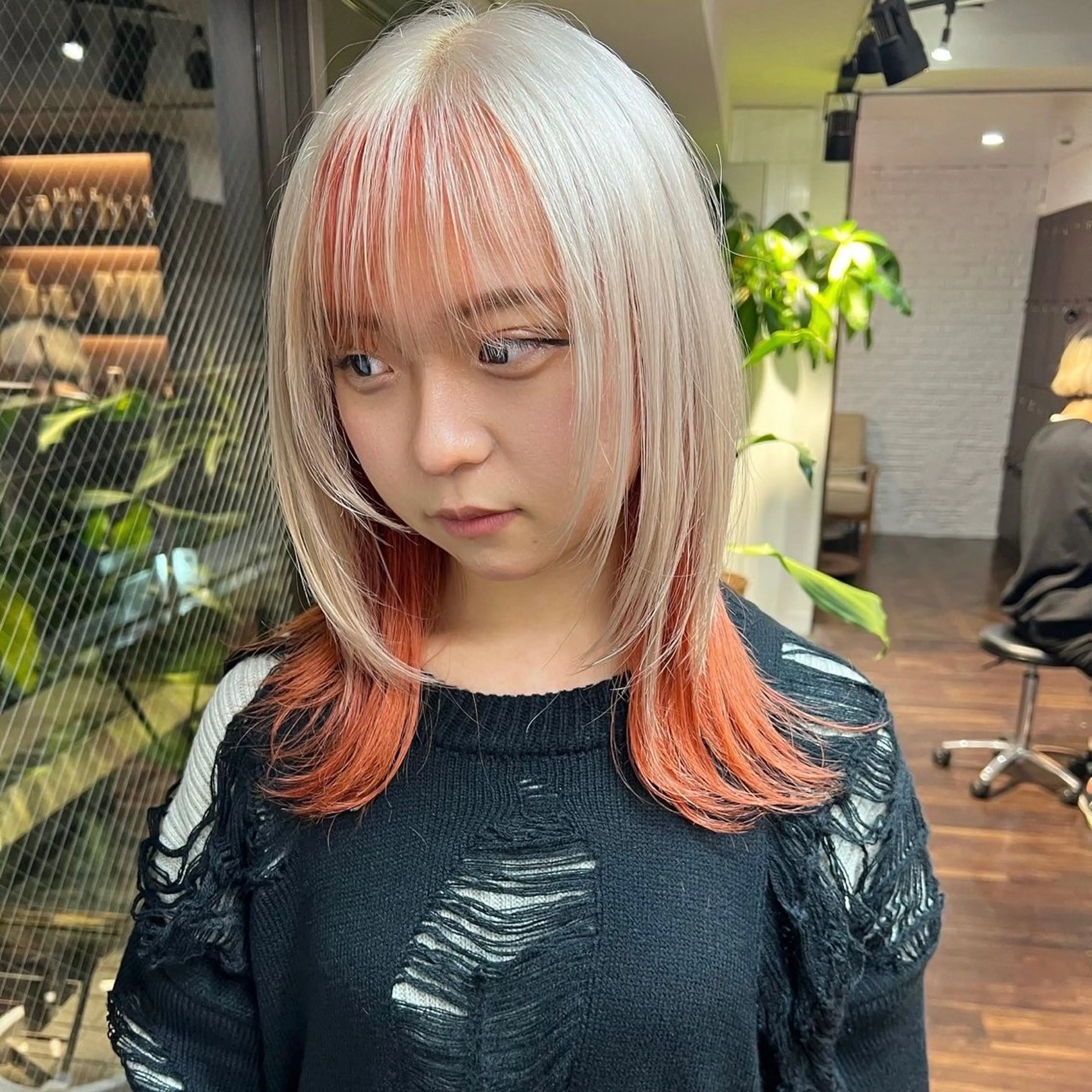 ショート カラー ベージュカラー デザインカラー ダブルカラー ハイトーンカラー イルミナカラー カット ヘアカラー トリートメント 心斎橋ダブルカラー ボブ/レイヤーのヘアスタイル