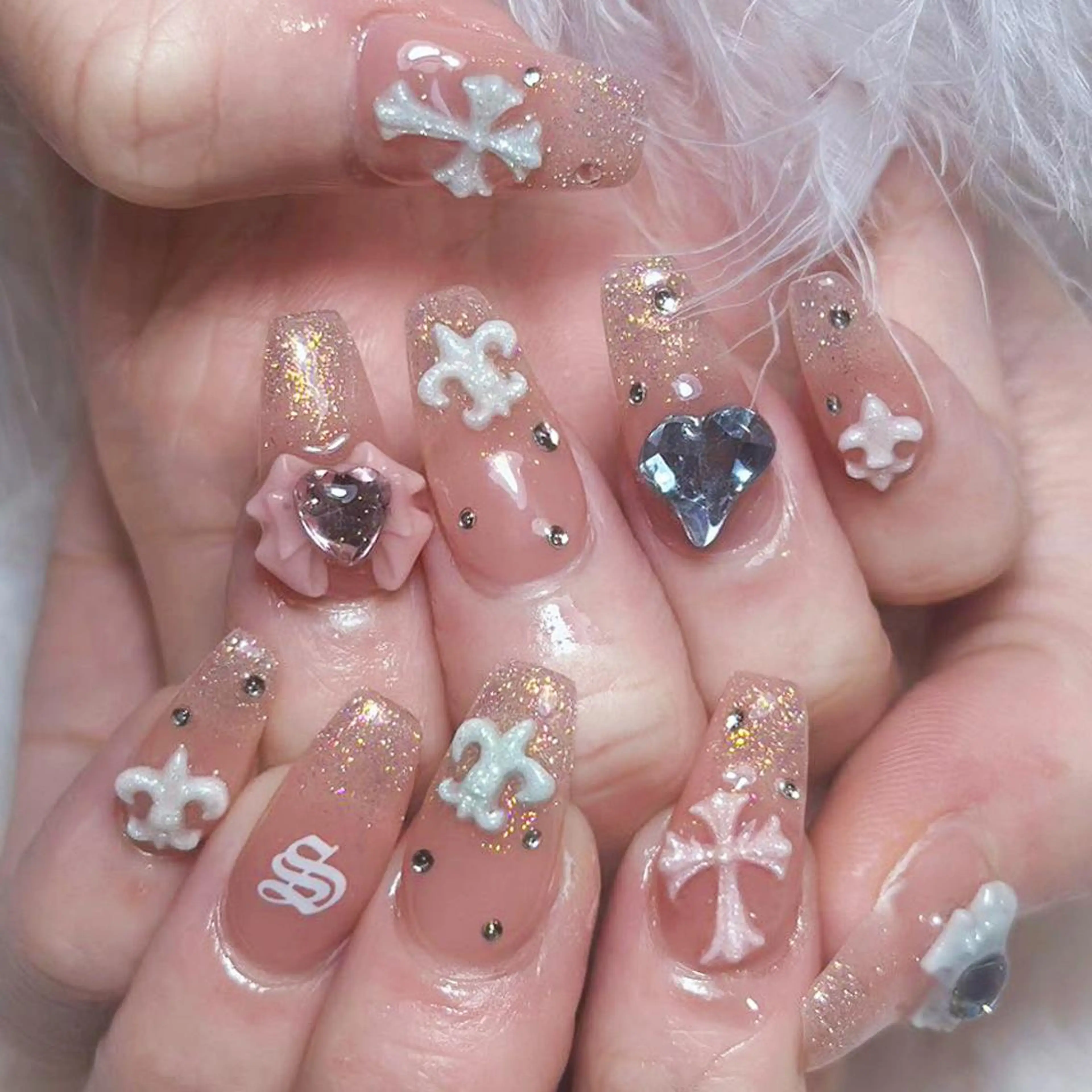 ネイル アートネイル オーロラネイル ガーリー キラキラネイル 韓国ネイル Nail Monsterのネイルデザイン