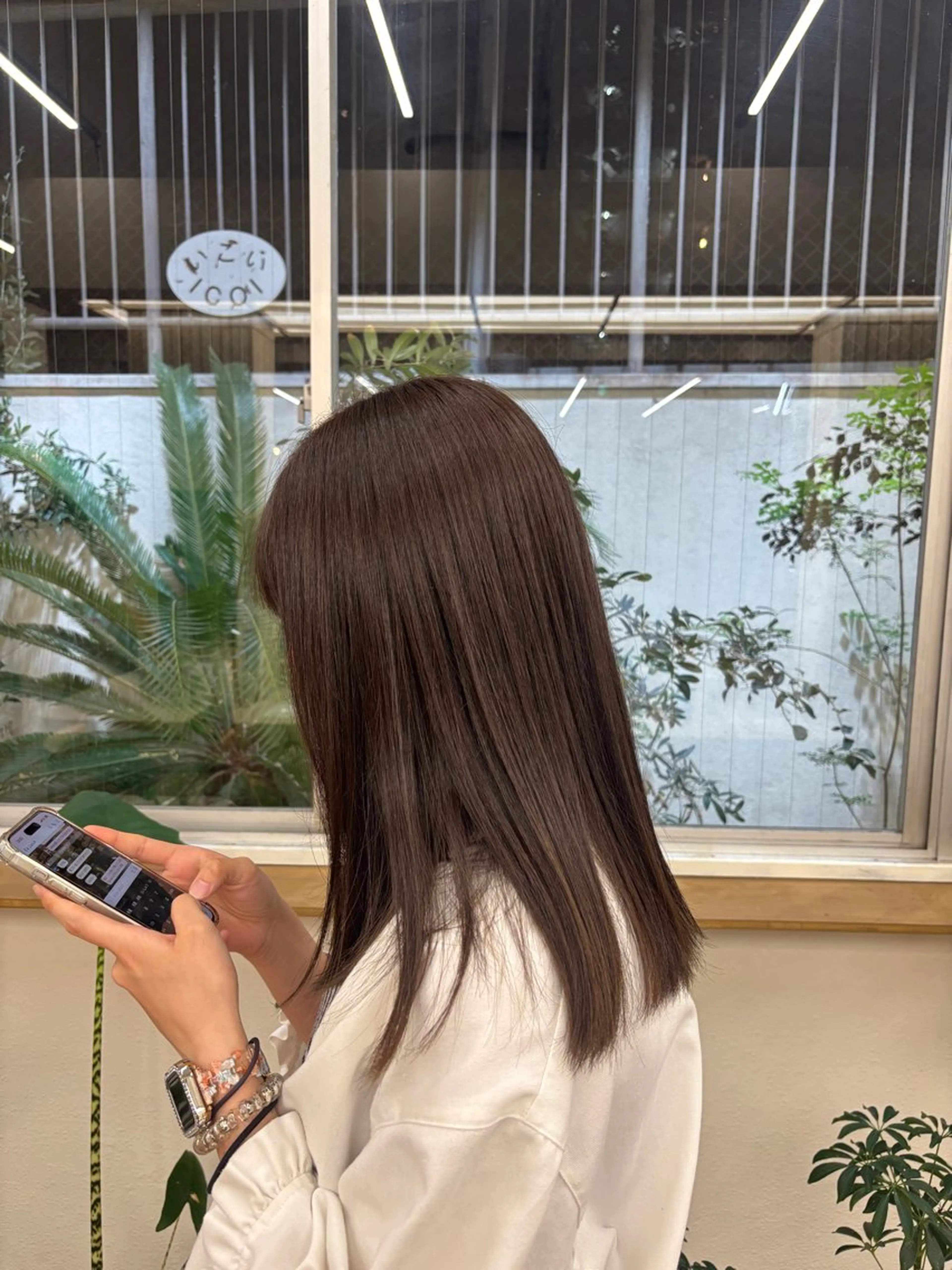カラー HIBIKI / ブリーチモデルのヘアスタイル