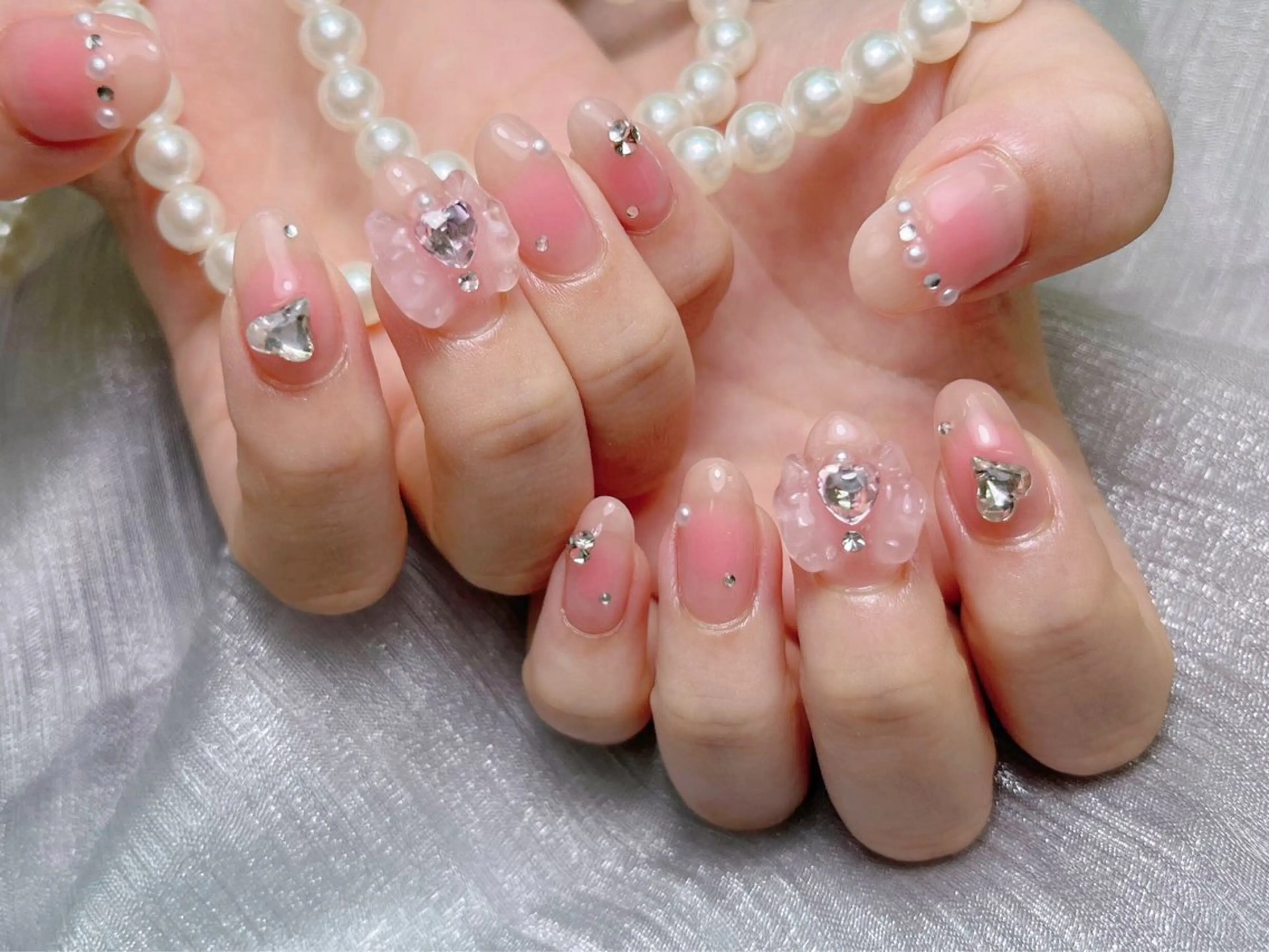 ネイル チークネイル ハンドネイル lucky nail 歌舞伎町のネイルデザイン