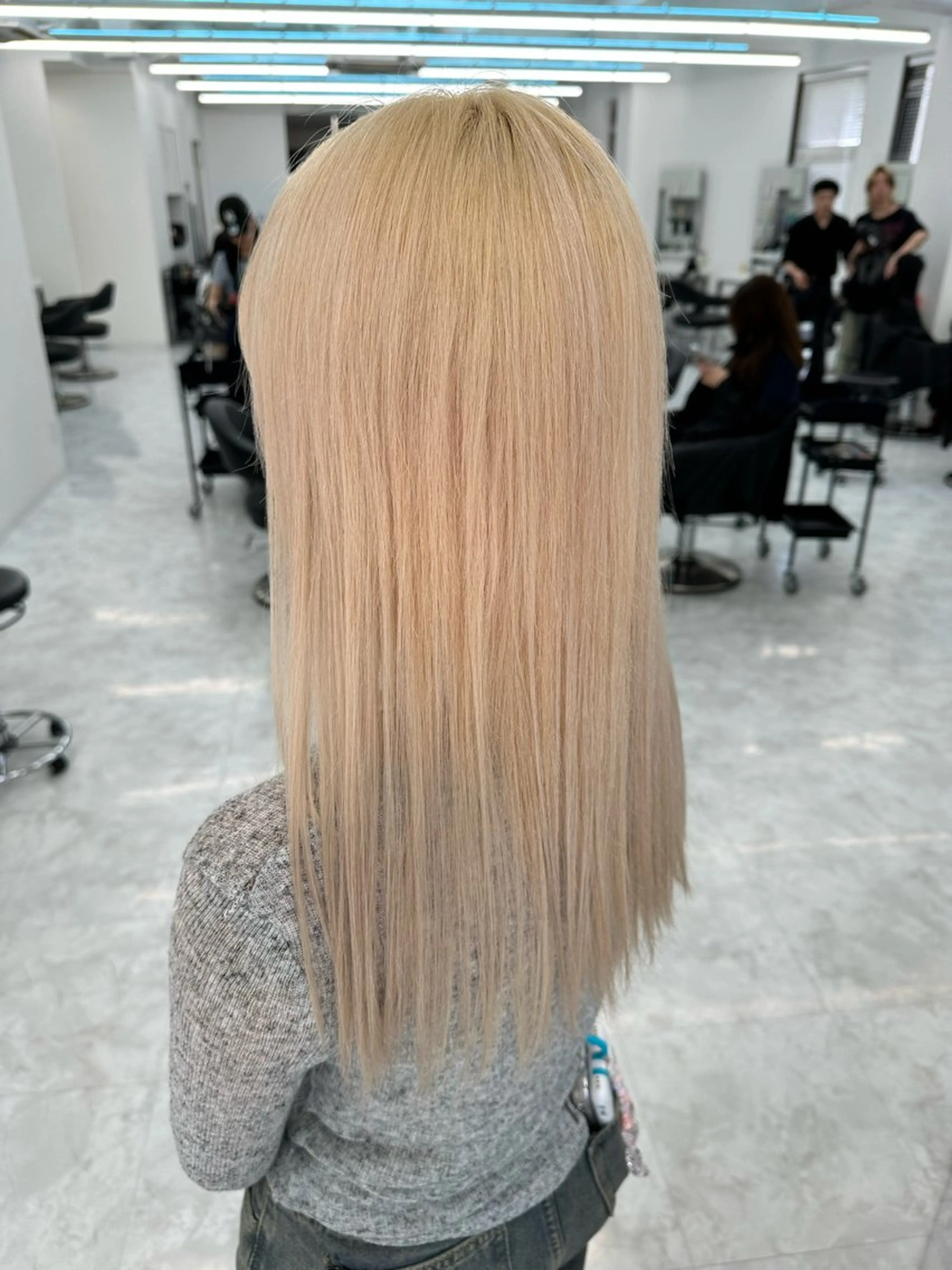 セミロング カラー ヘアカラー トリートメント ヘッドスパ ヘアセット ダブルカラー 韓国ヘアKYONのヘアスタイル