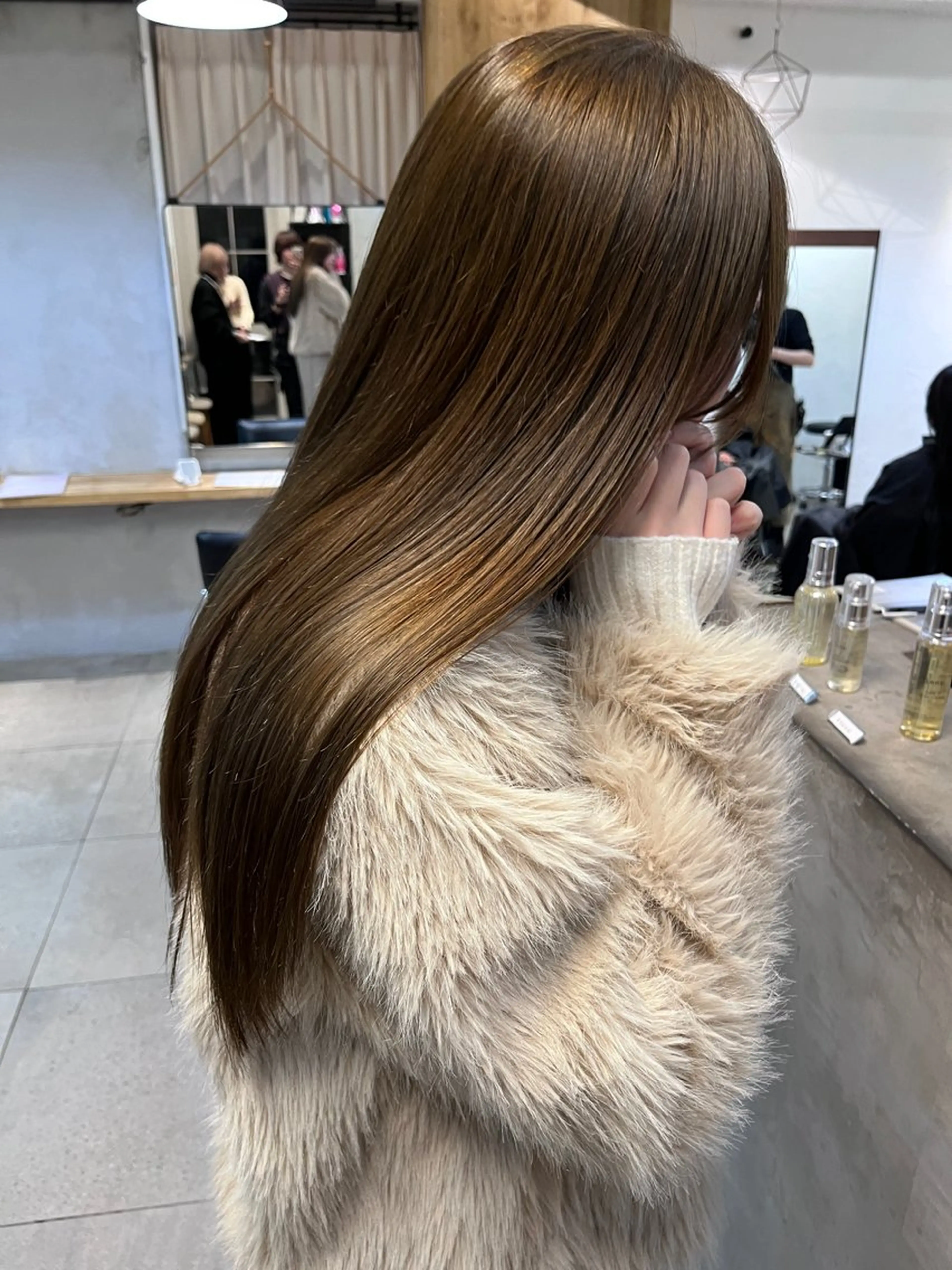 ロング カラー ブラウンカラー カット ヘアカラー トリートメント スッと馴染むhair /ヨシダトモキのヘアスタイル