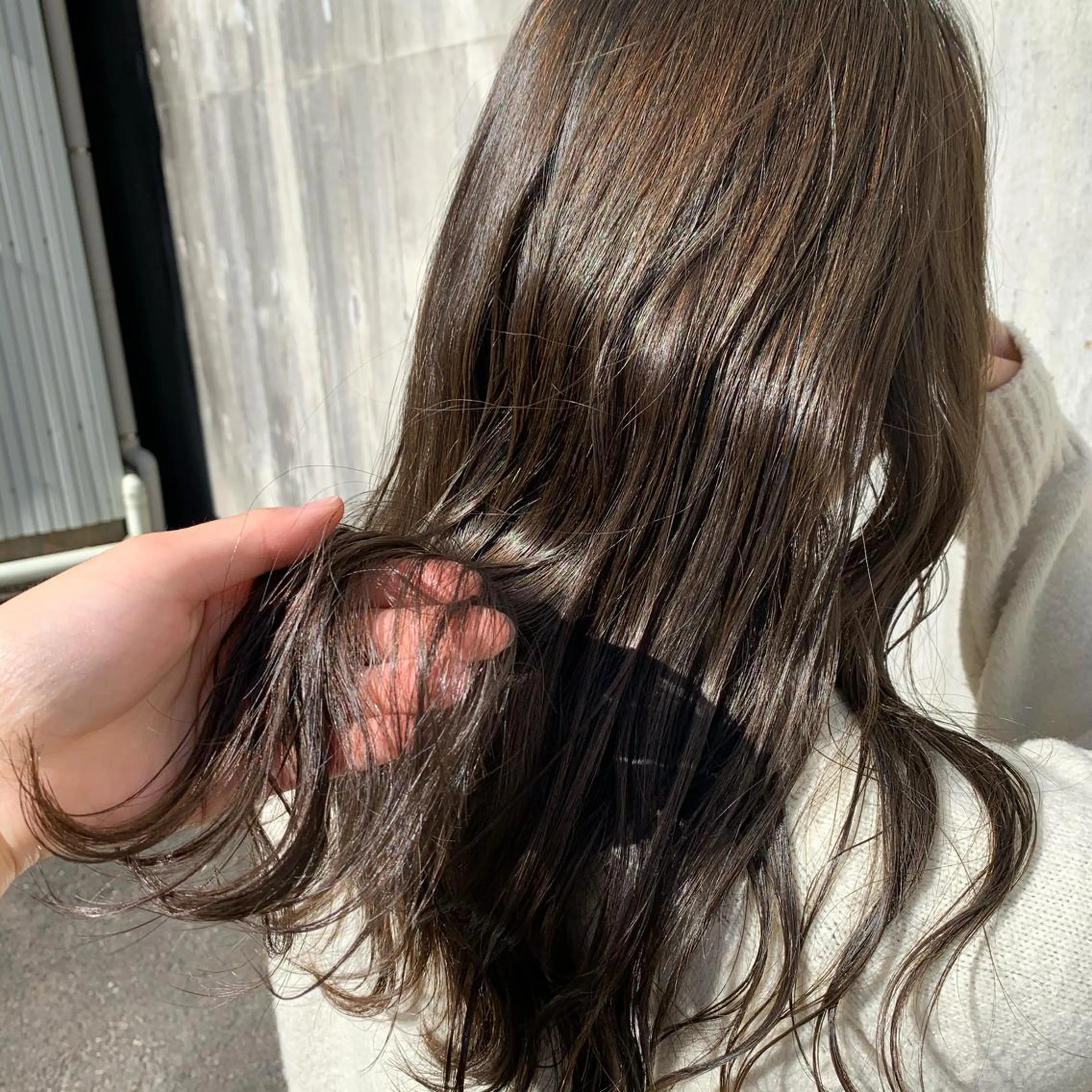 ロング カラー ヘアアレンジ ネイル マツエク・マツパ ベージュカラー 透明感カラー オリーブベージュ charme【 シャルム 】所属・ボブ/レイヤー/ nanamiのヘアスタイル