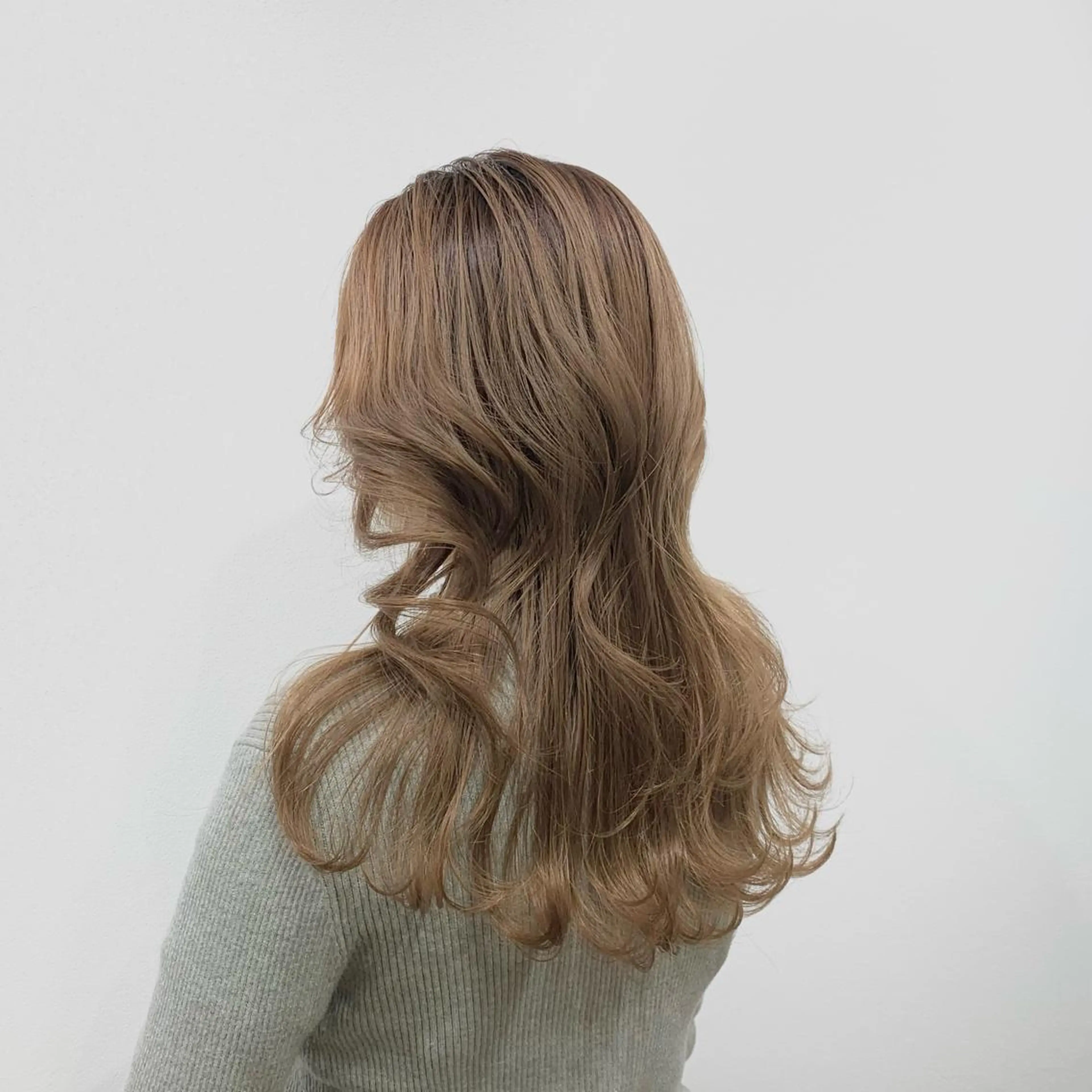 ロング カラー ヘアアレンジ キヨミ 韓国レイヤーカットのヘアスタイル