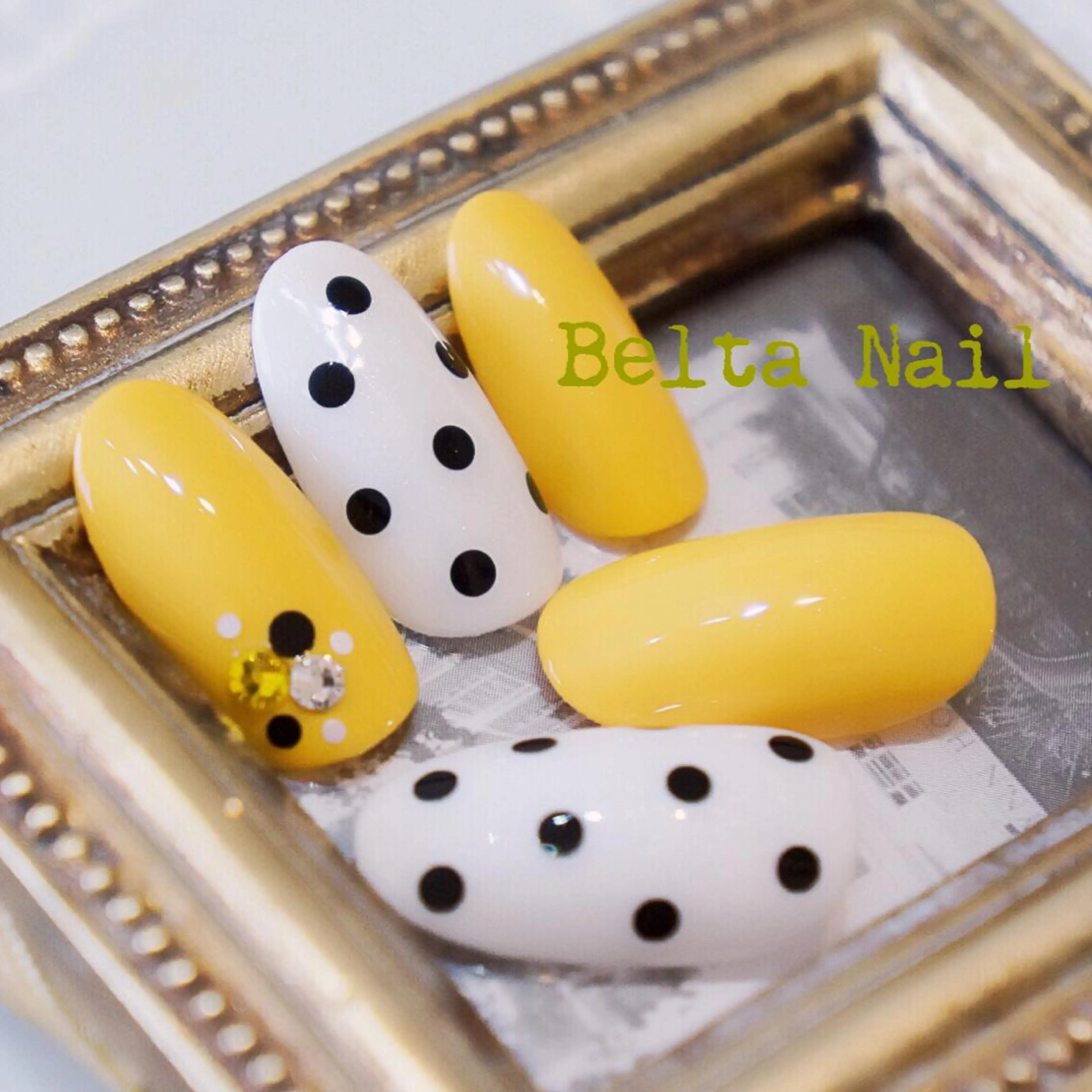 ネイル アートネイル ストーンネイル BELTA NAILのネイルデザイン