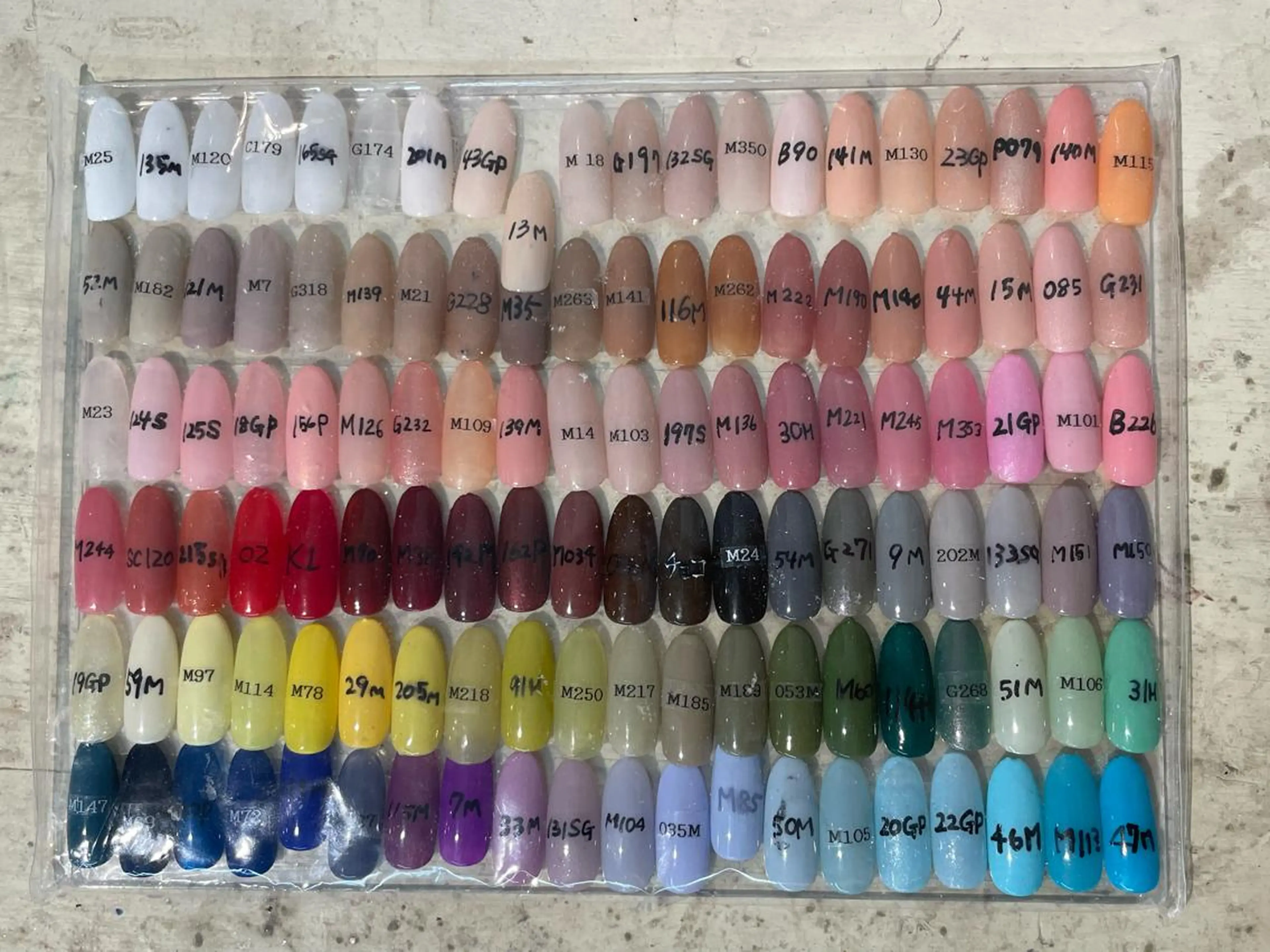 ネイル マシェリ梅田所属・macherie nailsalonのネイルデザイン