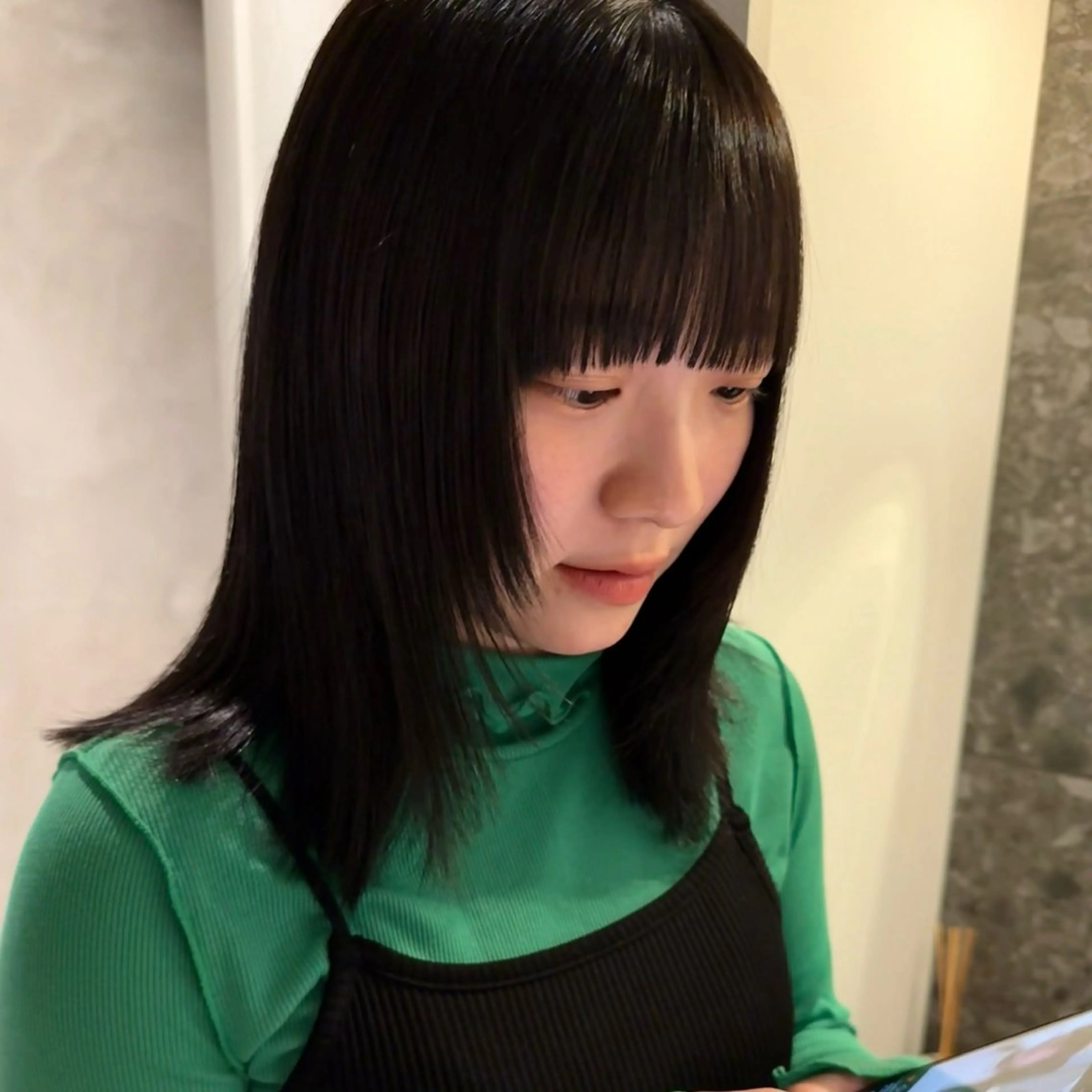 ミディアム beni yumikoのヘアスタイル