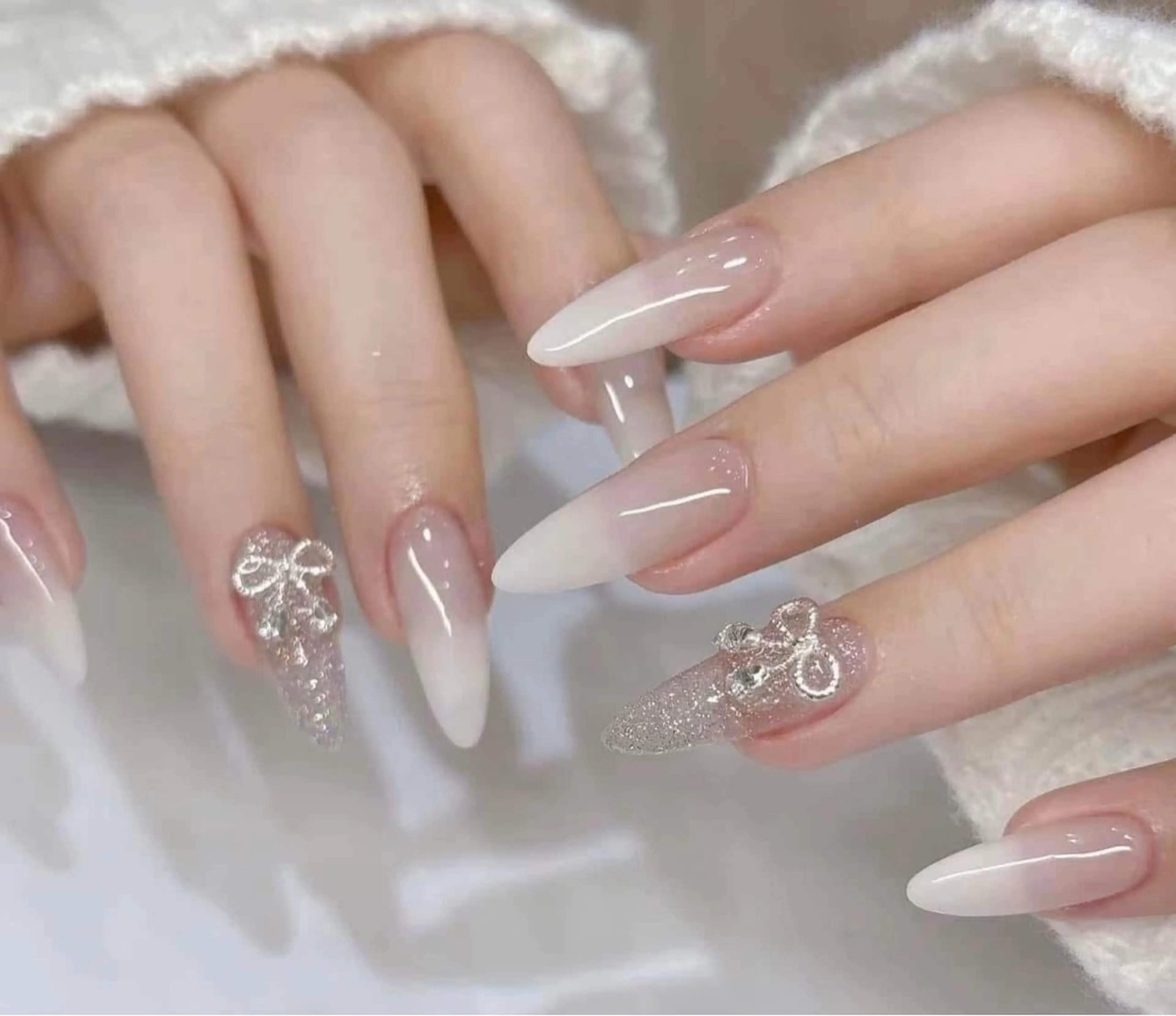 ネイル フットネイル ジェルネイル 韓国ネイル マグネットネイル 持ち込み ハンドネイル Akiko ネイルサロン所属・AKIKO ネイルサロンのネイルデザイン