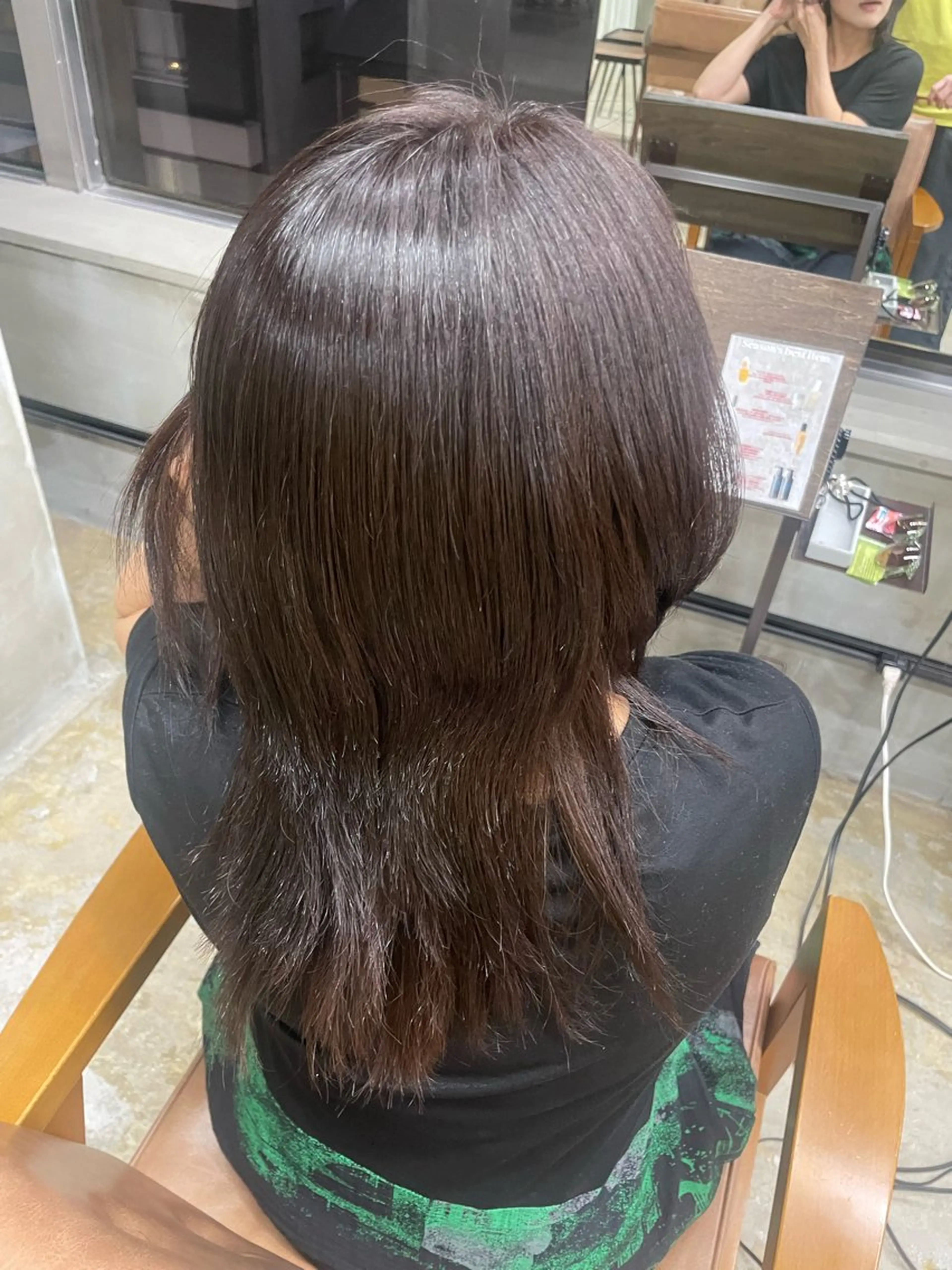 ミディアム ヘアカラー トリートメント 栗山 緋時のヘアスタイル