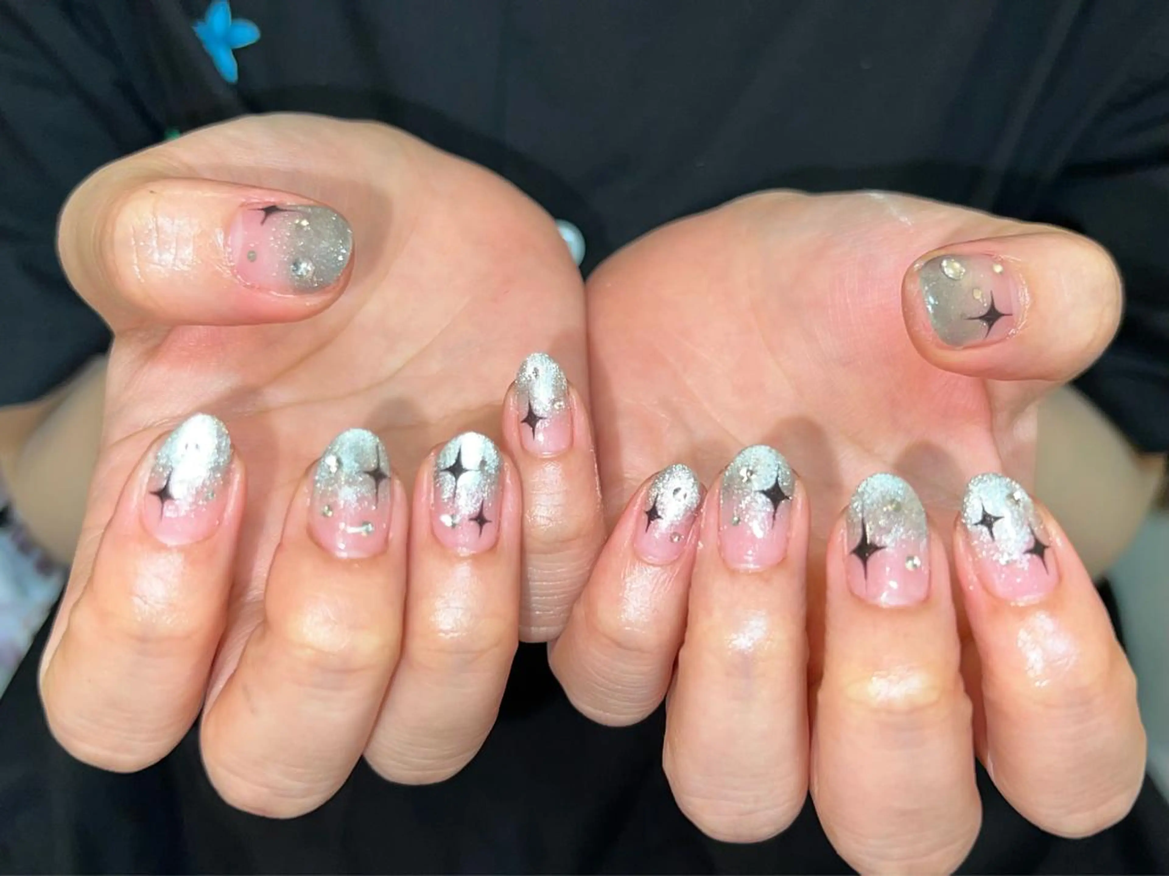 ミディアム ONIKA Nail 青山通り店所属・ONIKA Nail 表参道A4🦋2分のネイルデザイン
