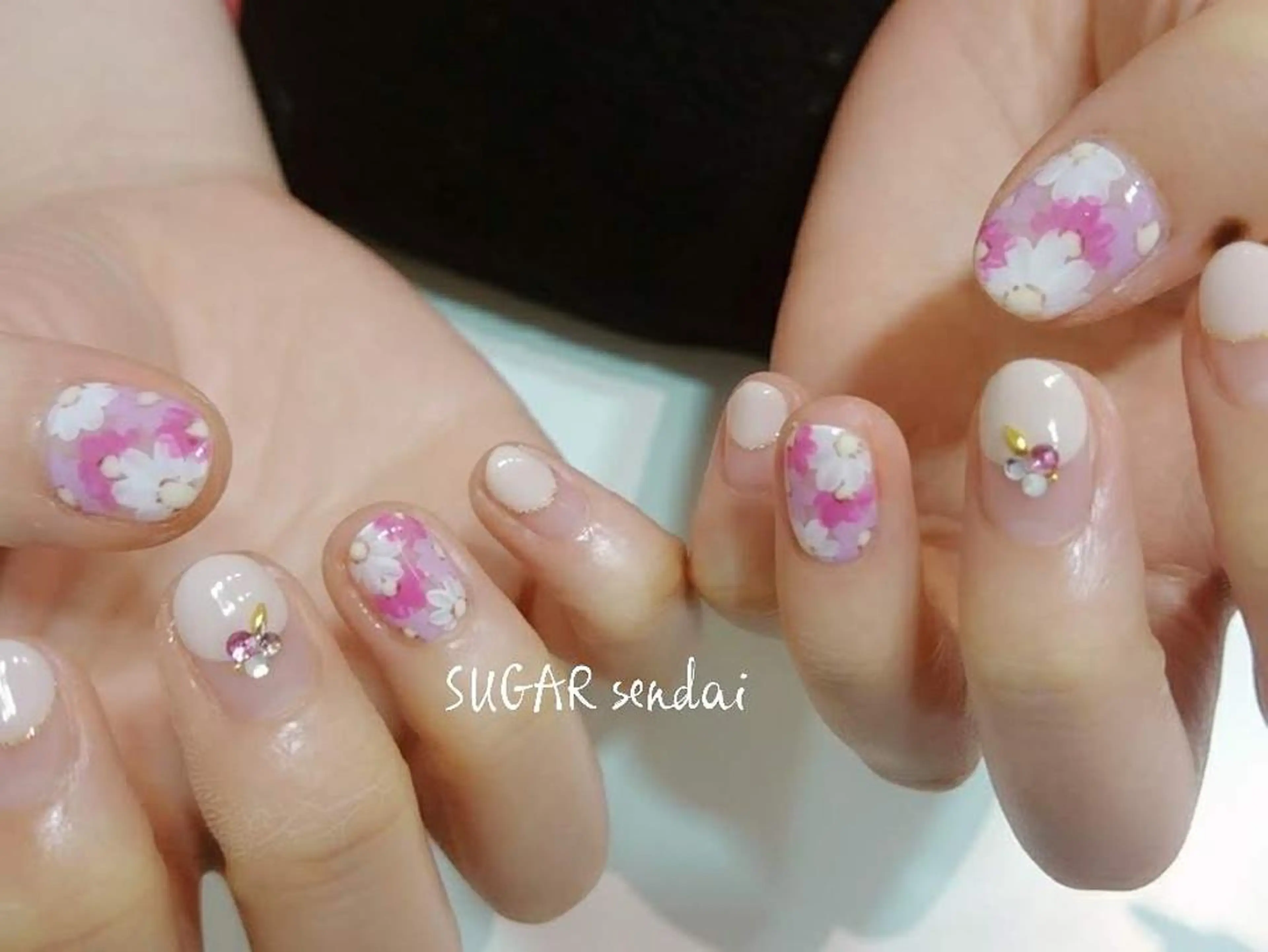 ネイル SUGAR sendai Nail所属・鈴木 ゆかりのネイルデザイン