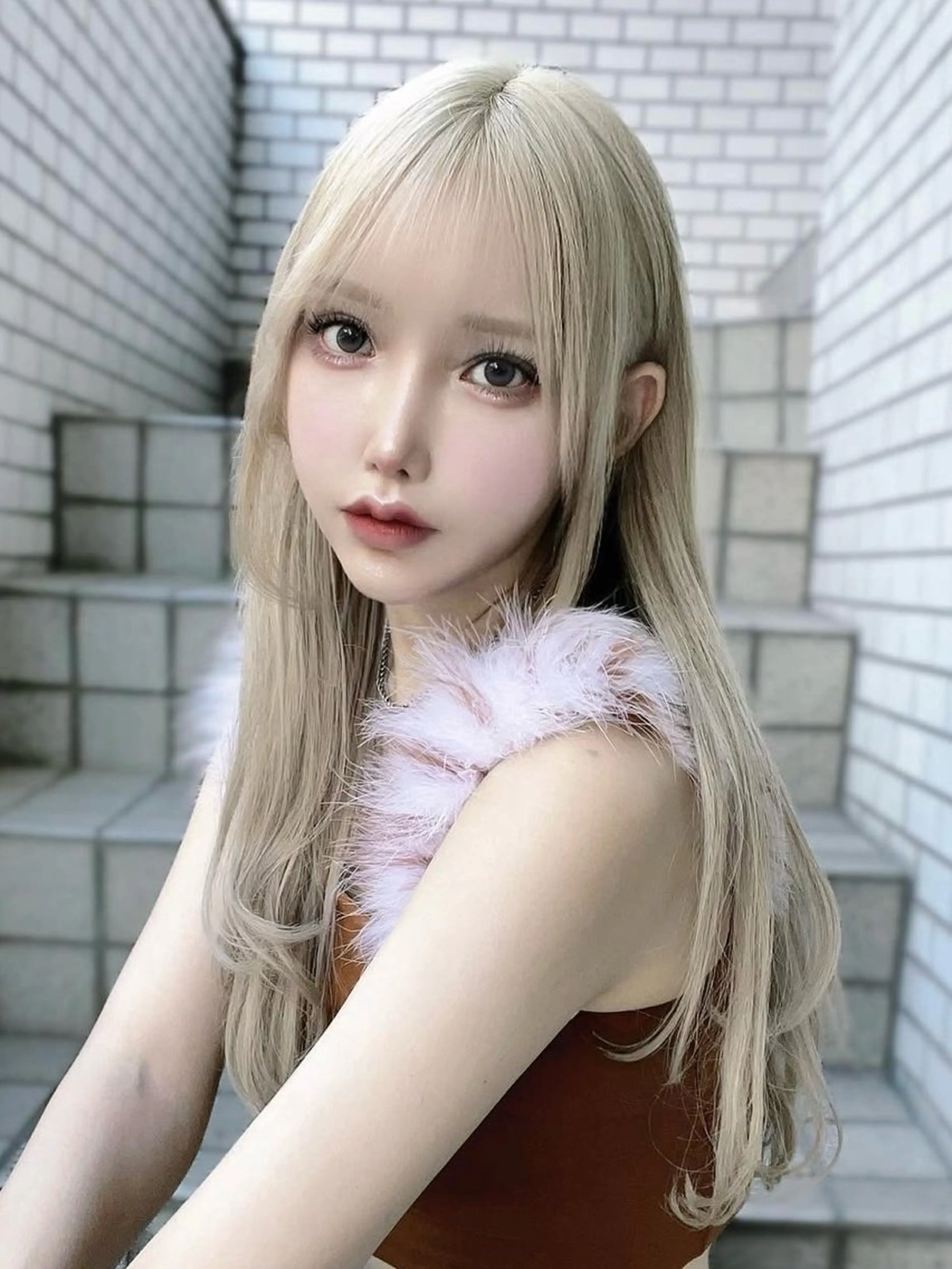 ロング カラー カット ヘアカラー トリートメント ハイトーン×韓国ヘア 💍tiam💍のヘアスタイル