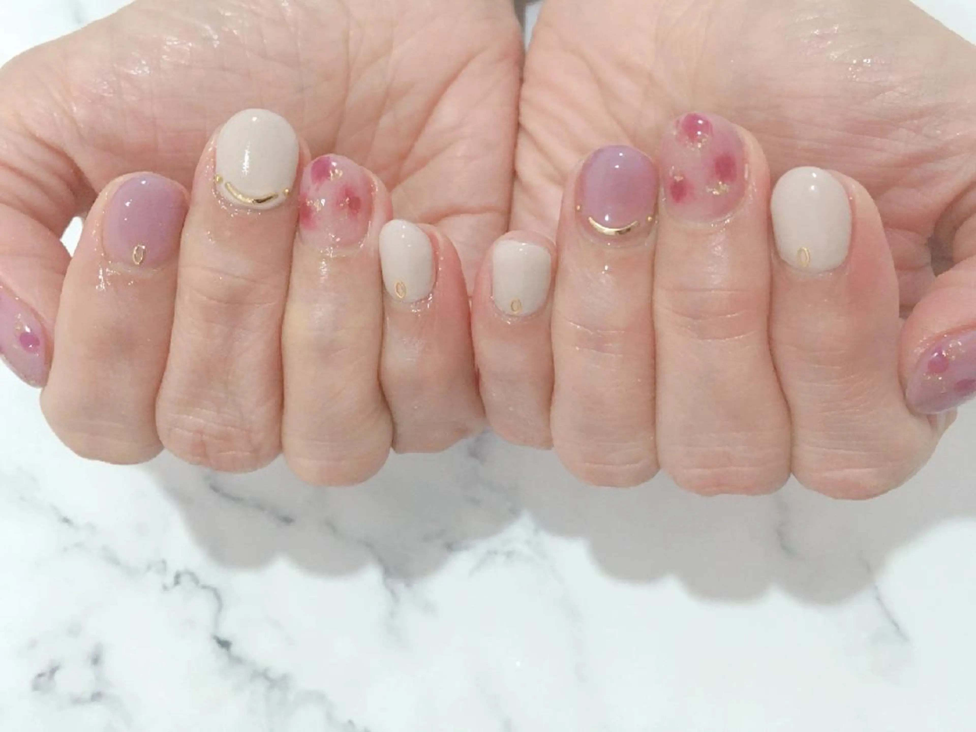 ネイル 長さ出し フラワーネイル フットネイル ジェルネイル グラデーション ネイル＆フラワーサロン〜Ri✦hiro〜鳥栖店所属・HIRATA RIEのネイルデザイン