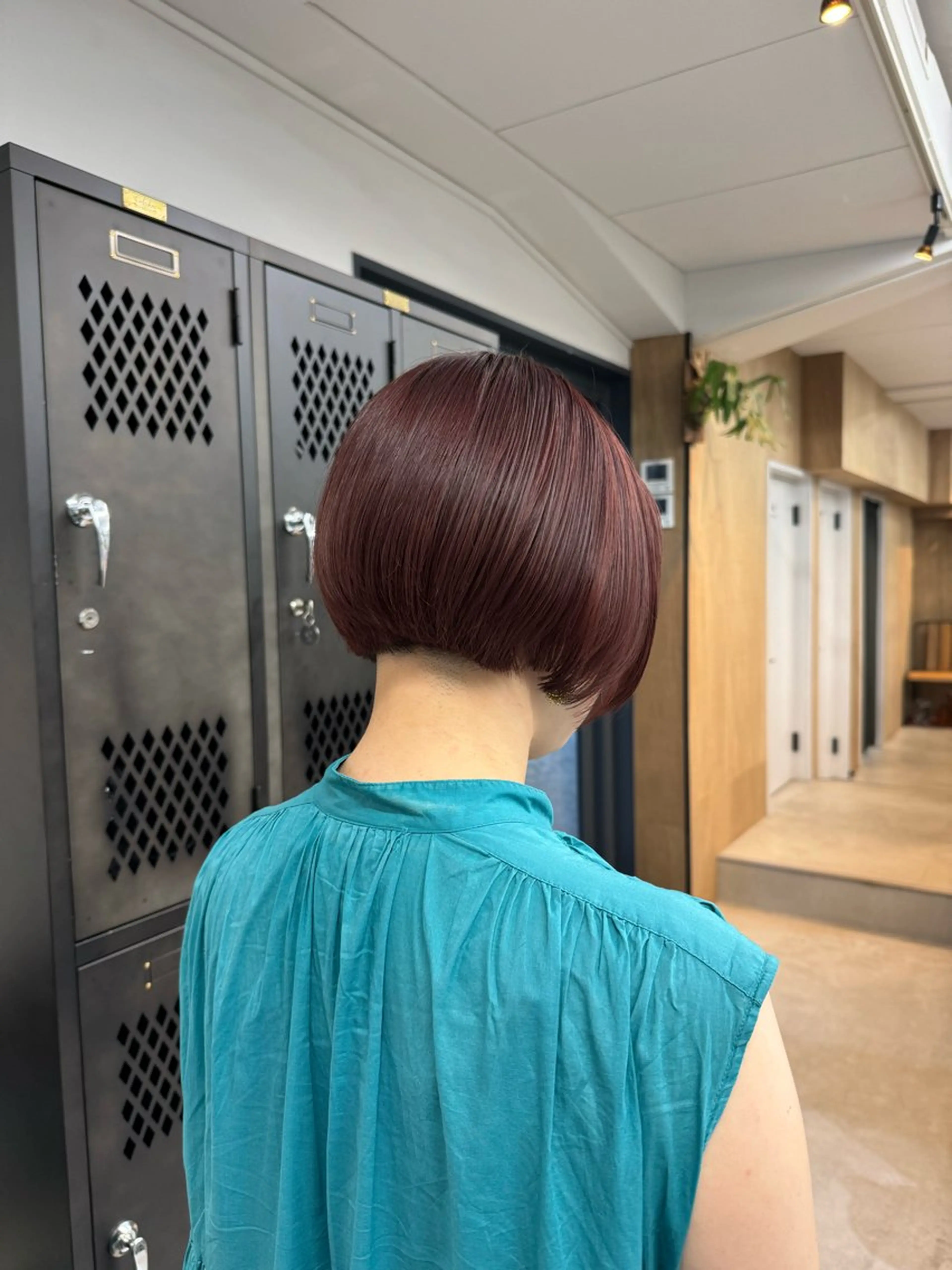 ショート カット ヘアカラー トリートメント INORI|艶カラ ー|フェイスレイヤーのヘアスタイル