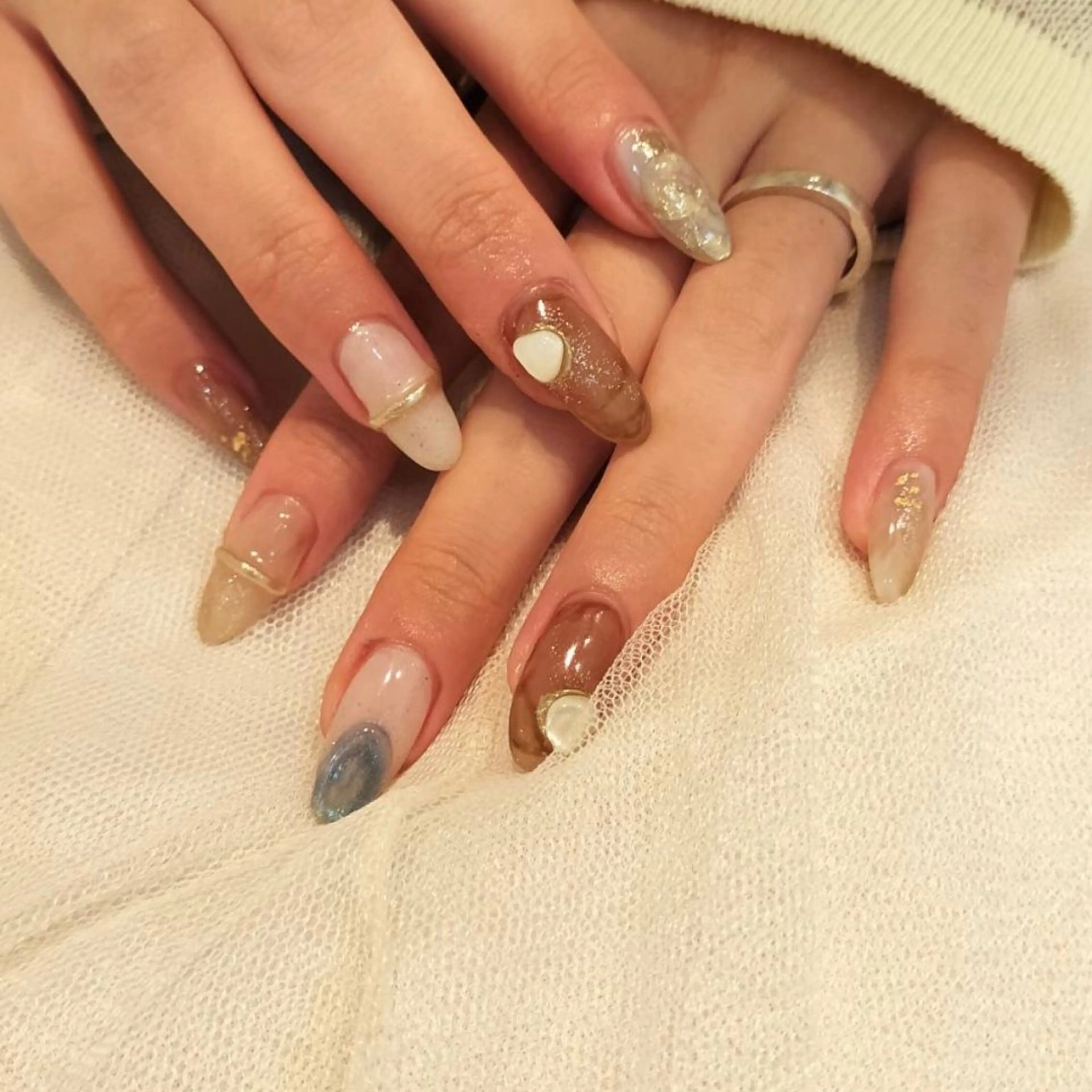 ネイル pool Yuzu🌷のネイルデザイン