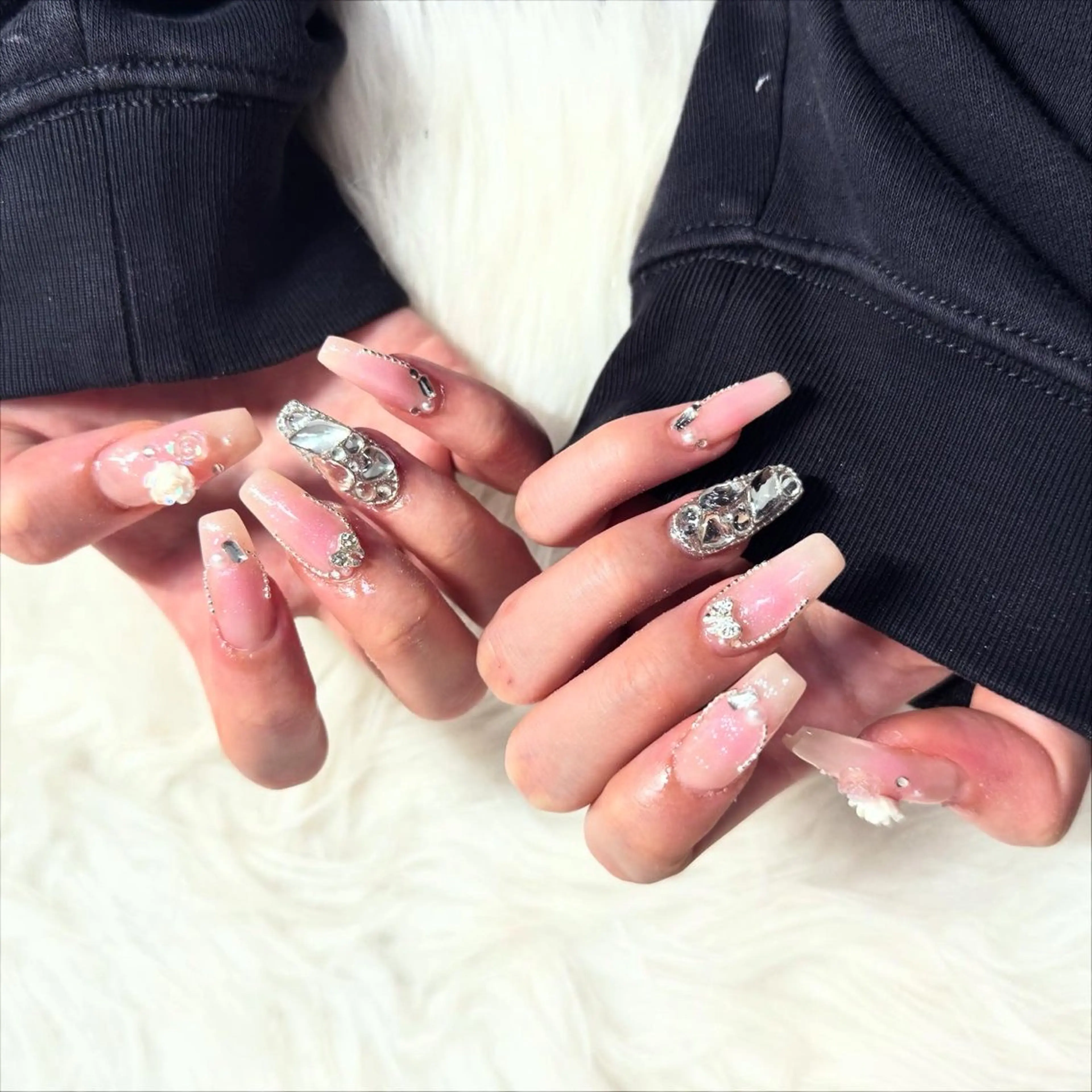 ロング ハンドネイル mao .のネイルデザイン