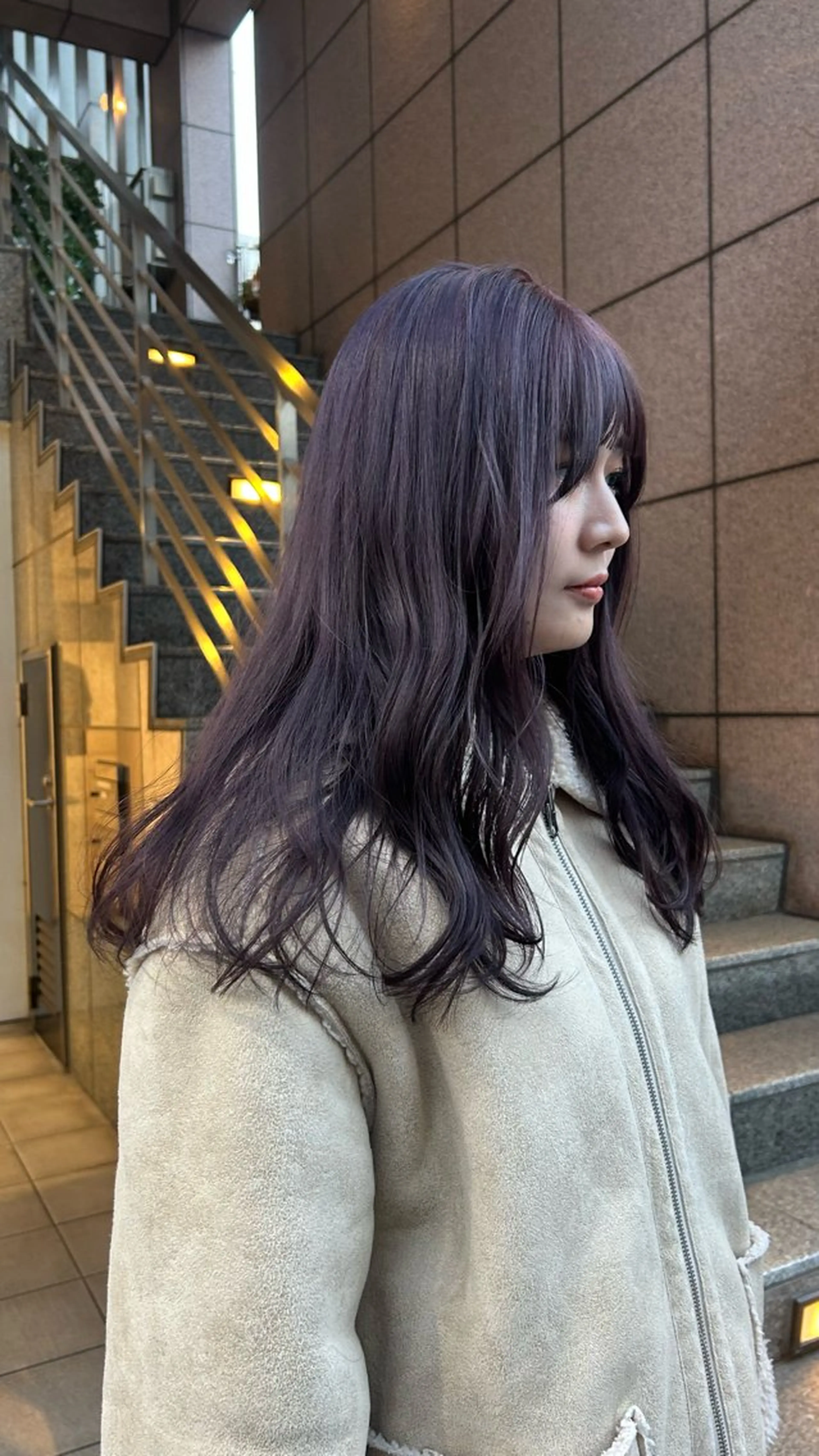 セミロング カラー ヘアカラー Lomalia Moemiのヘアスタイル
