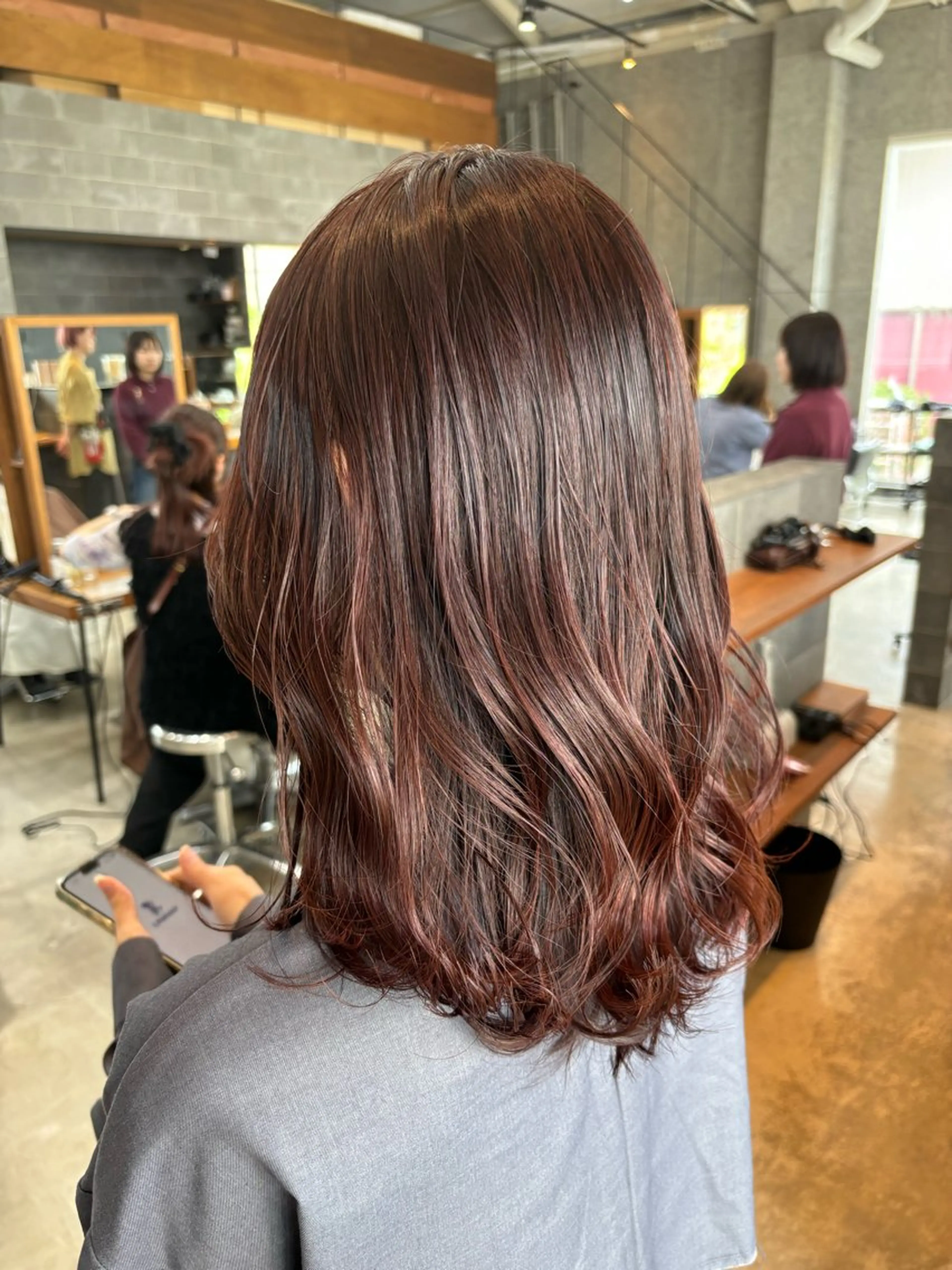 ミディアム カラー パーマ ヘアアレンジ 押切 響 のヘアスタイル