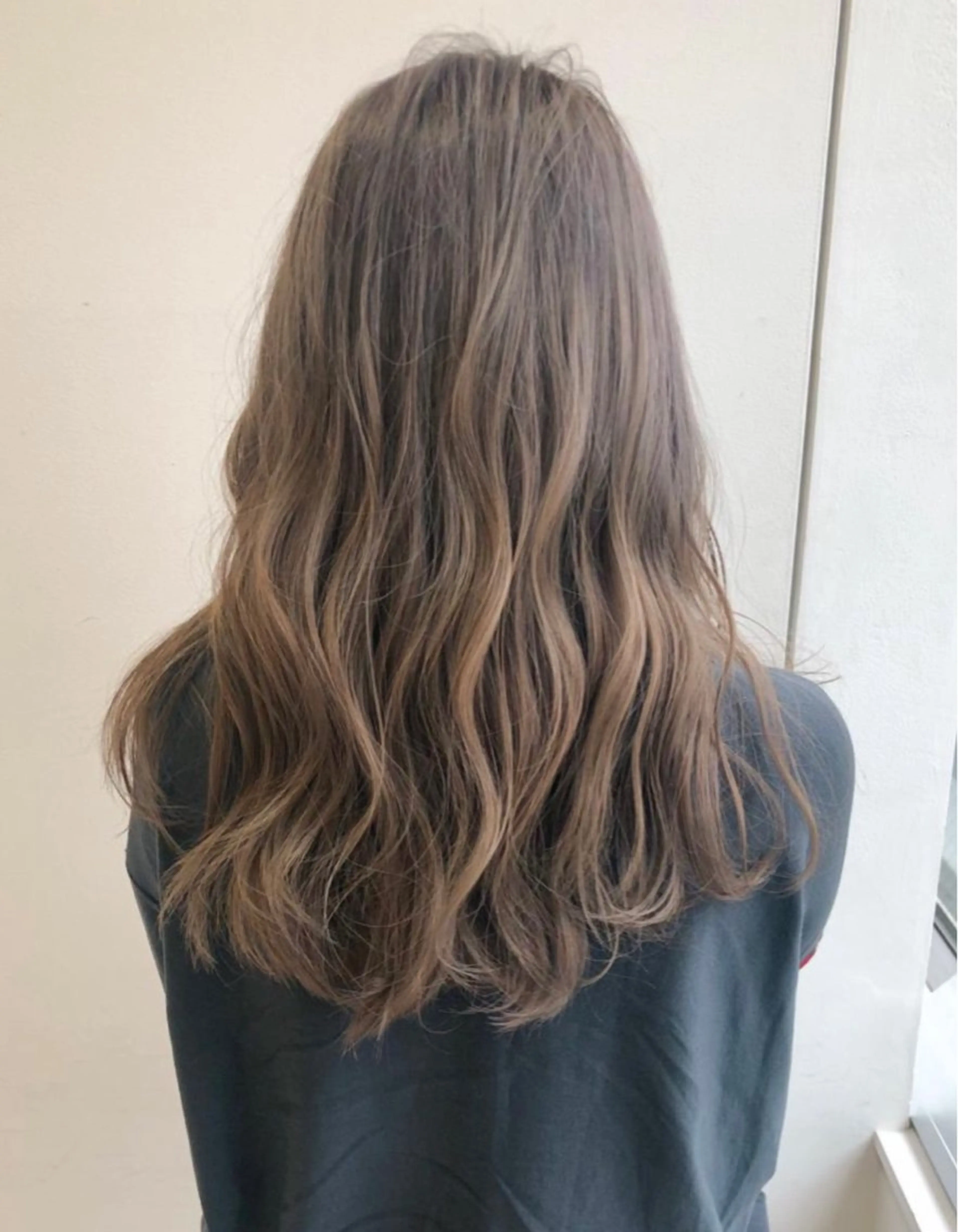 ミディアム La fith hair rond 立川店所属・kyosuke. 艶カラー/ブリーチのヘアスタイル