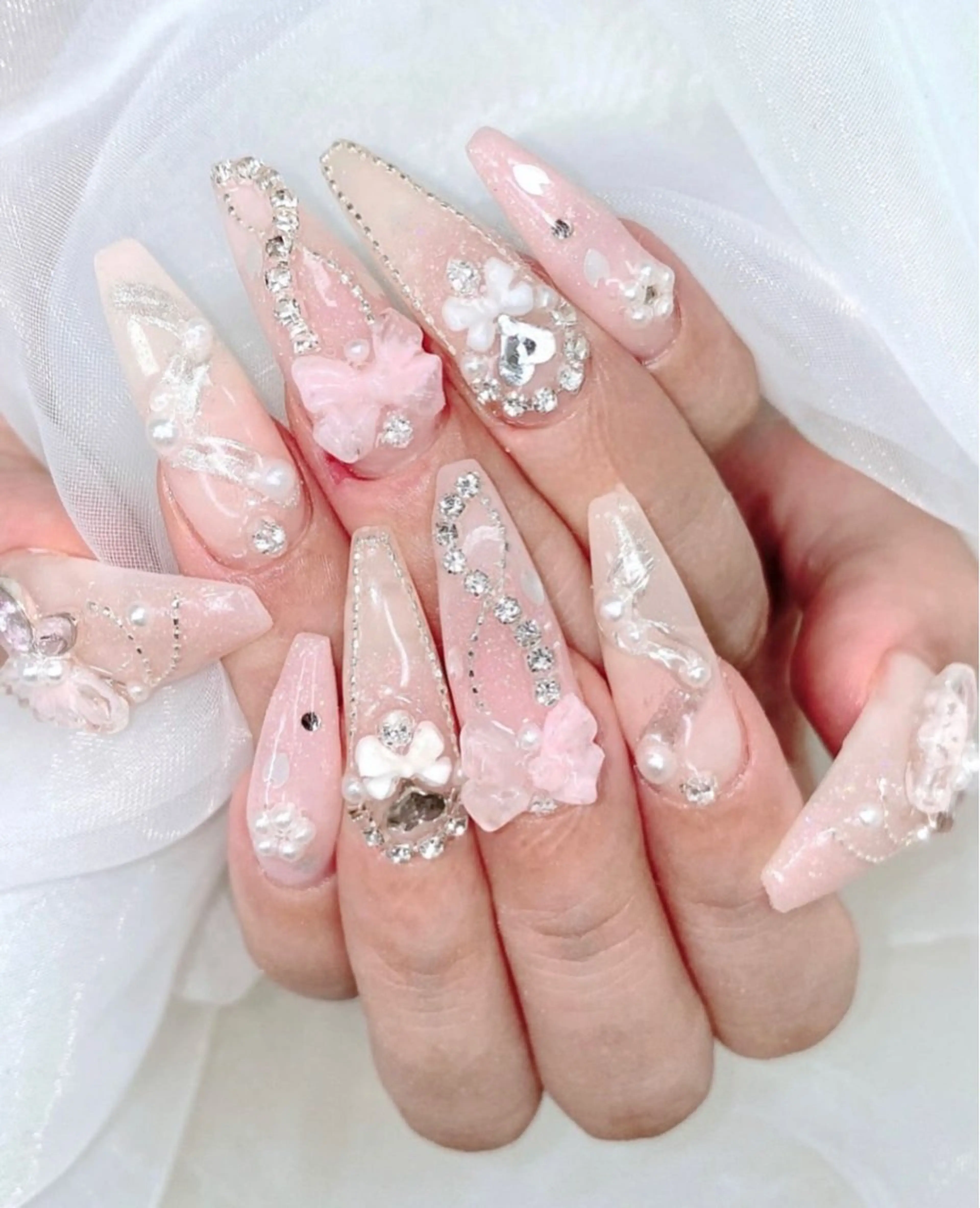 ネイル アニマル柄 オーロラネイル チークネイル フラッシュネイル ジェルネイル ハンドネイル T.A Nail Salonのネイルデザイン