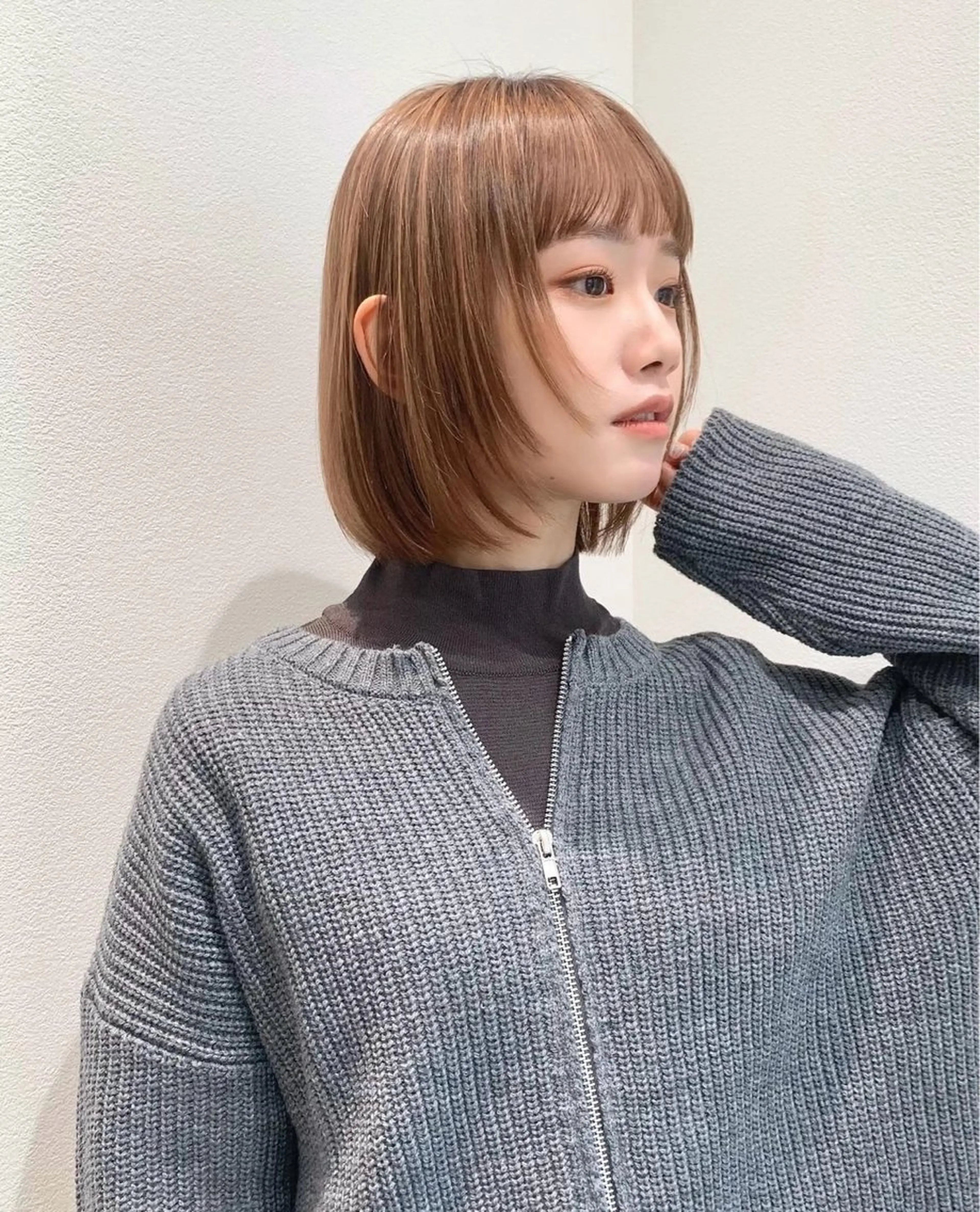 ミディアム Say.石川葵 ショートボブ前髪のヘアスタイル