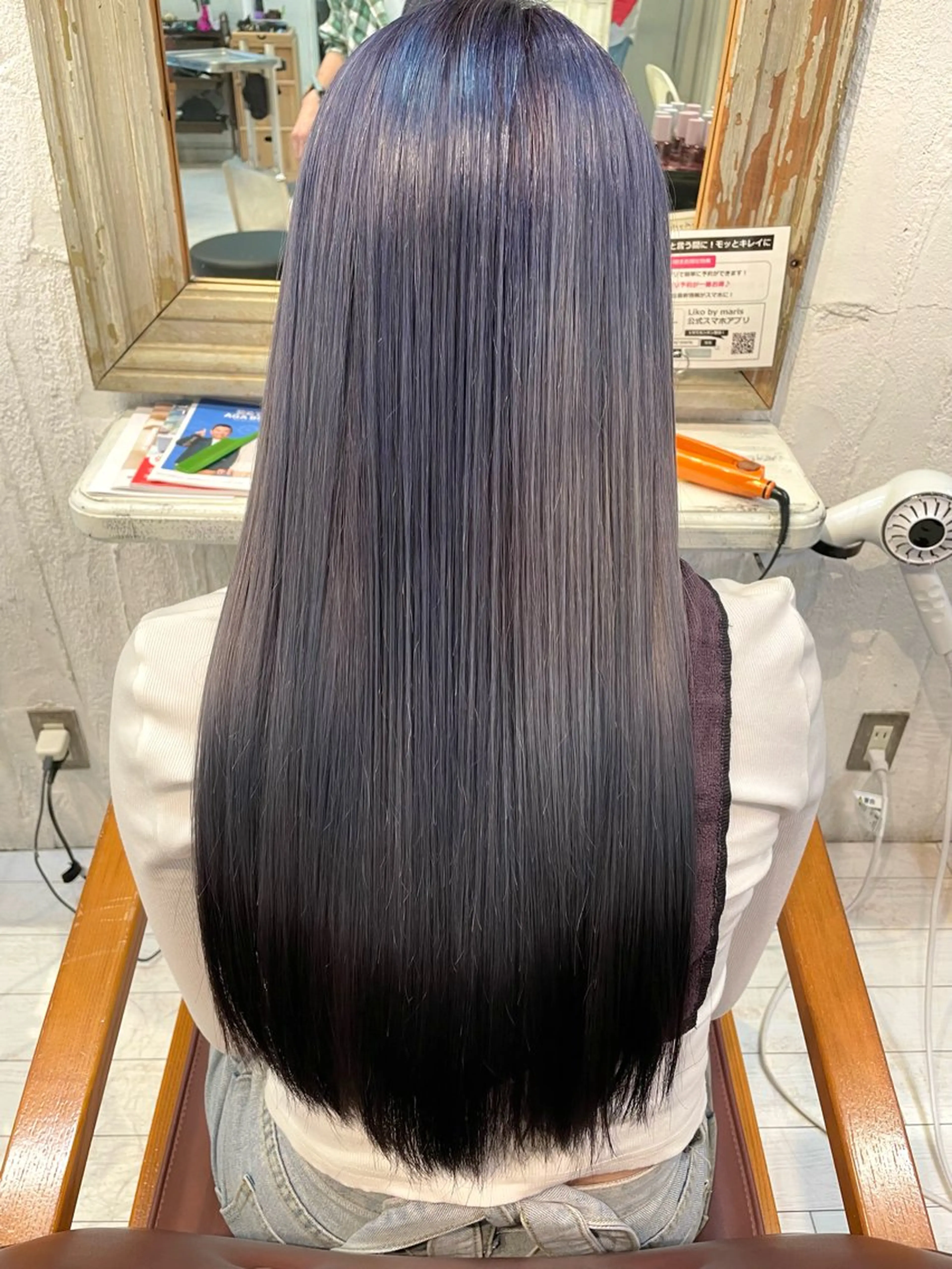 ロング カラー ブリーチ ブルーカラー ハイトーンカラー シルバー カット ヘアカラー liko by maris宮武湧斗のヘアスタイル