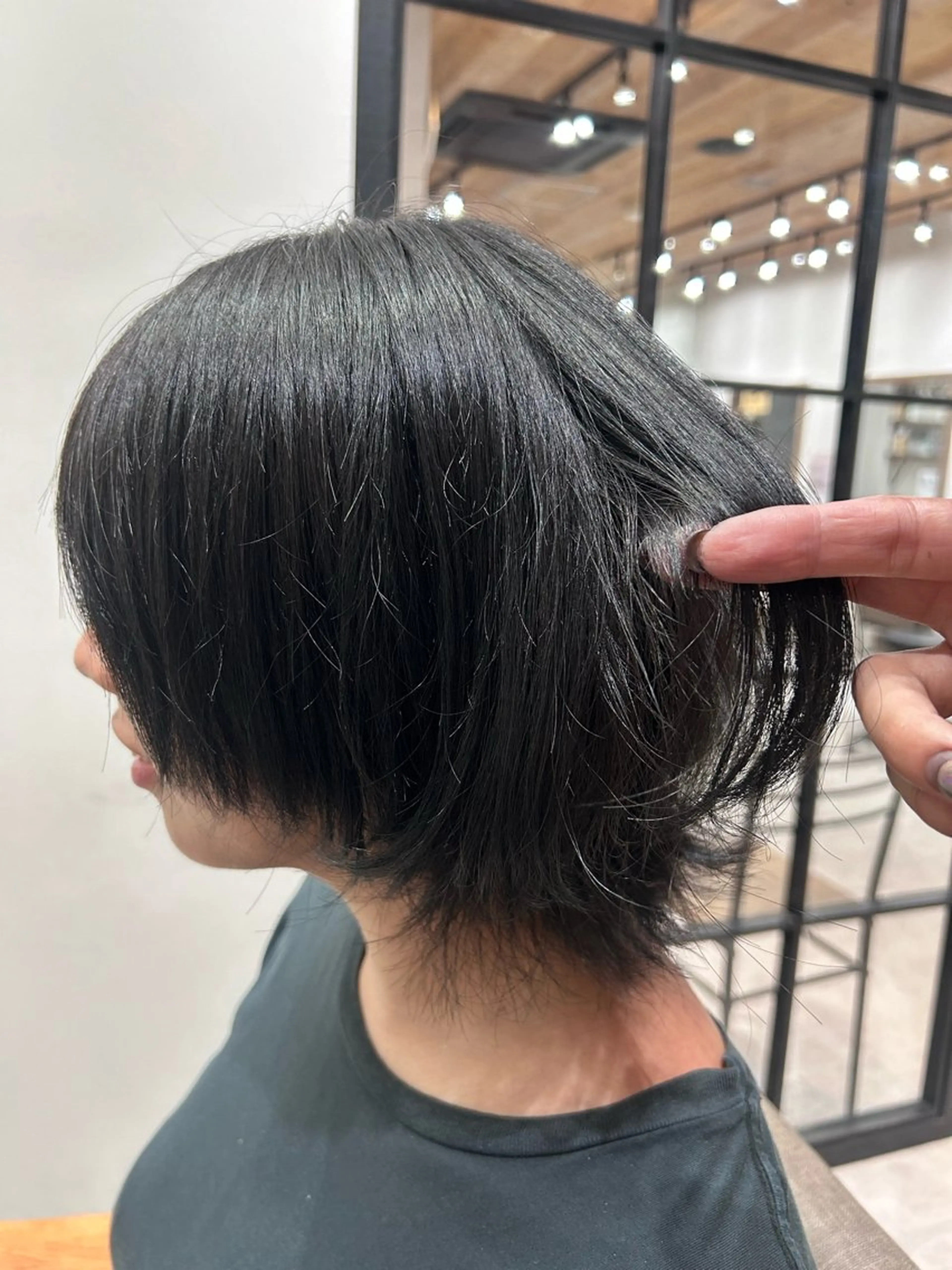 カラー 黒髪 グレーブラック ヘアカラー トリートメント レイヤー/韓国/ ハッシュ/高田翼のヘアスタイル