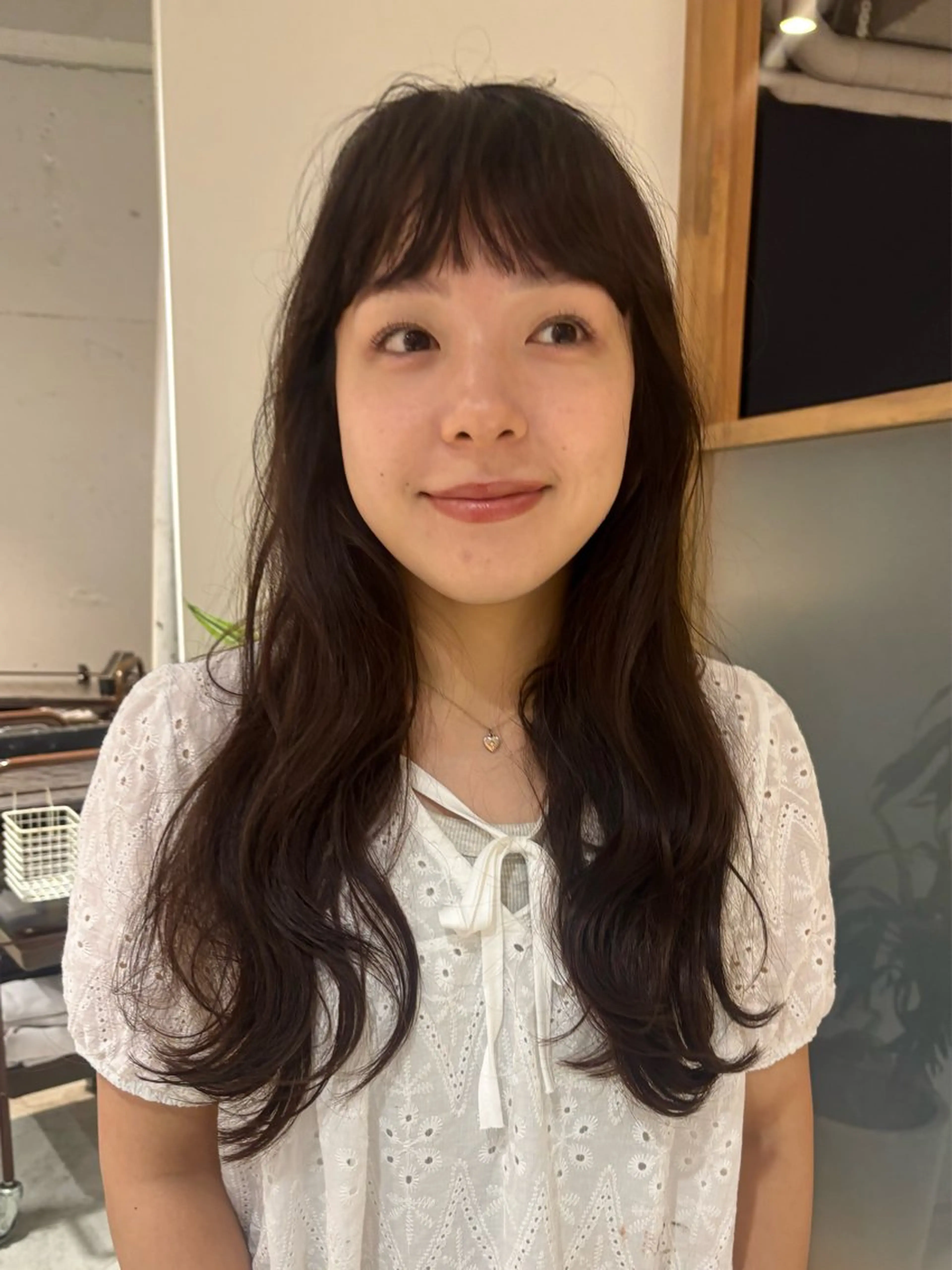 ロング カラー アッシュ 透明感カラー ラベンダーカラー 縮毛矯正 ヘアカラー トリートメント mei｜顔まわり ×透明感カラーのヘアスタイル