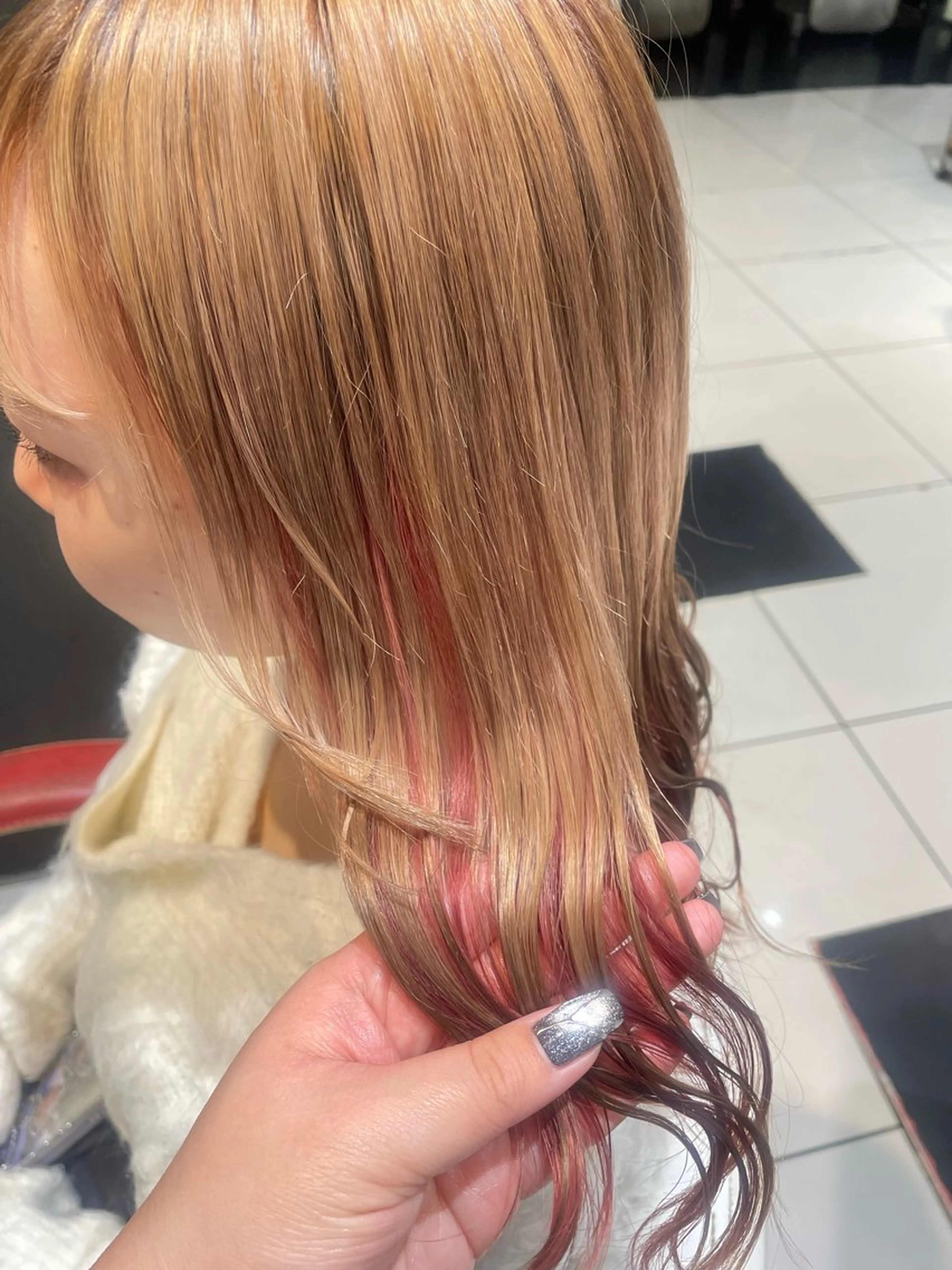 セミロング カラー ブリーチ ヘアカラー トリートメント 💞暖色カラー 💞risaのヘアスタイル