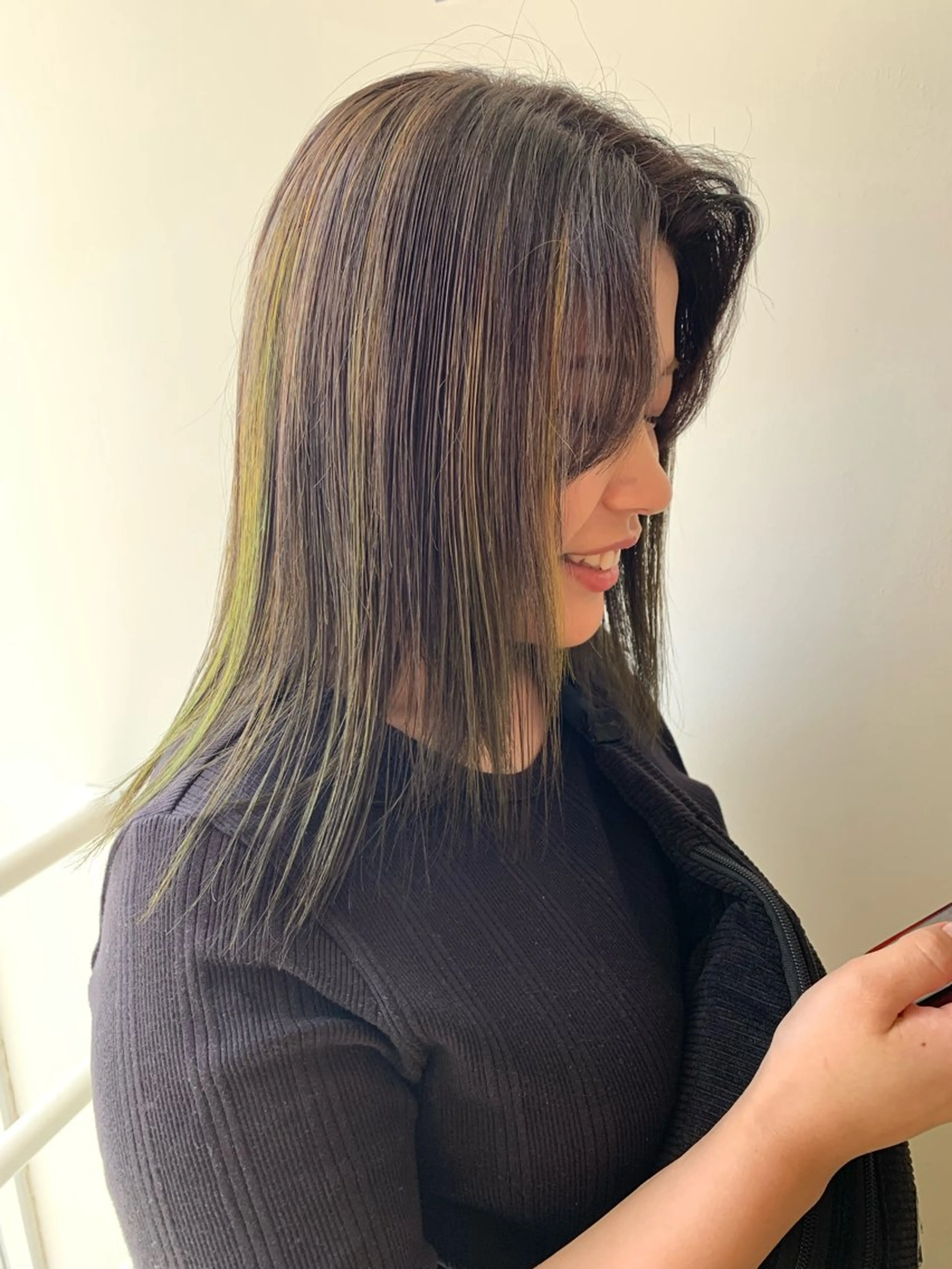 セミロング カラー ハイライトカラー ハイライト mulum hair dressing salon所属・Yuuki🌷名古屋 栄　ベージュ/カラーのヘアスタイル