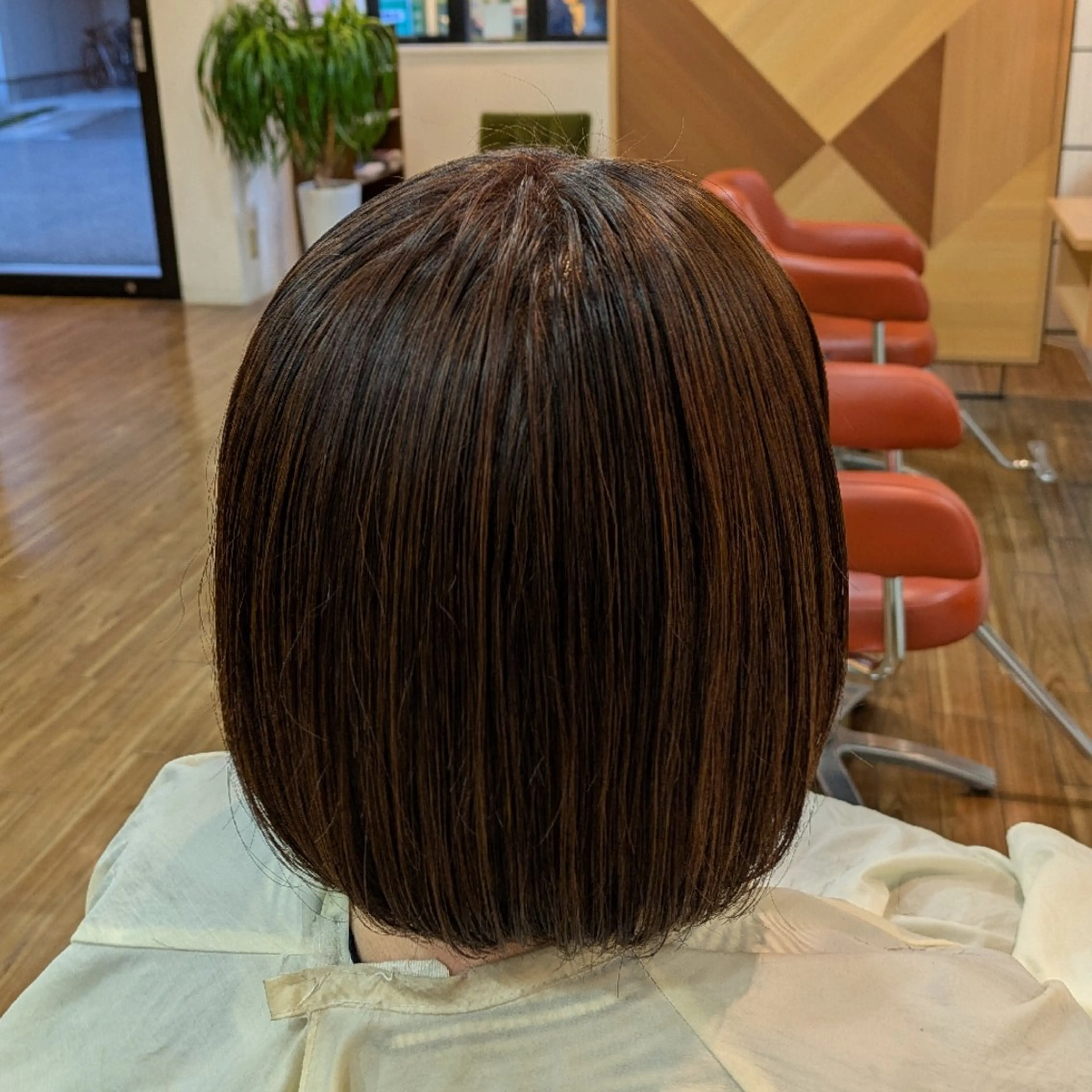 ミディアム ボブ ヘアカラー トリートメント 美容室IWAMI所属・中谷亮介 /大人世代🌱のヘアスタイル