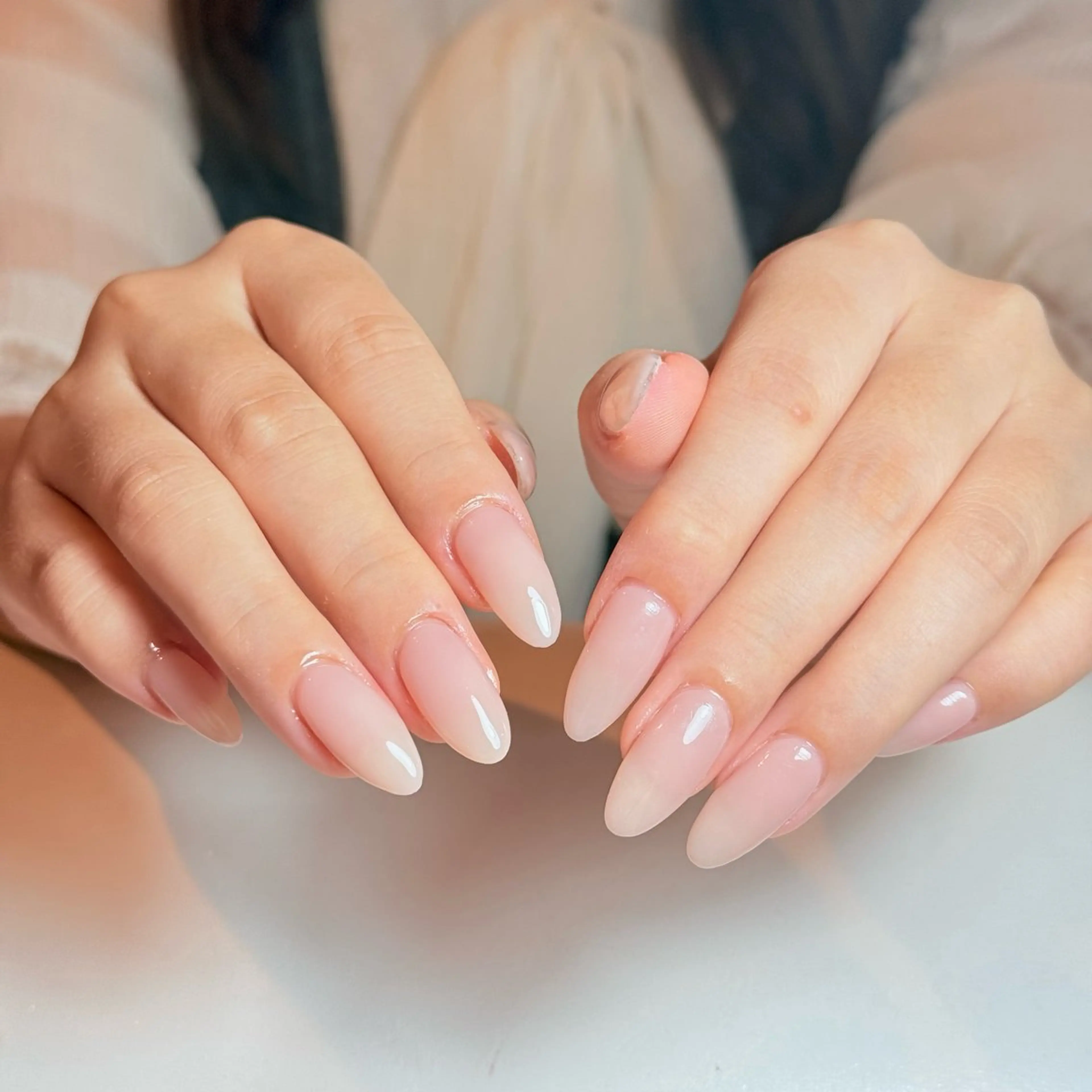 ネイル チークネイル フレンチネイル グラデーション キラキラネイル 韓国ネイル ハンドネイル Risa_ Nailのネイルデザイン