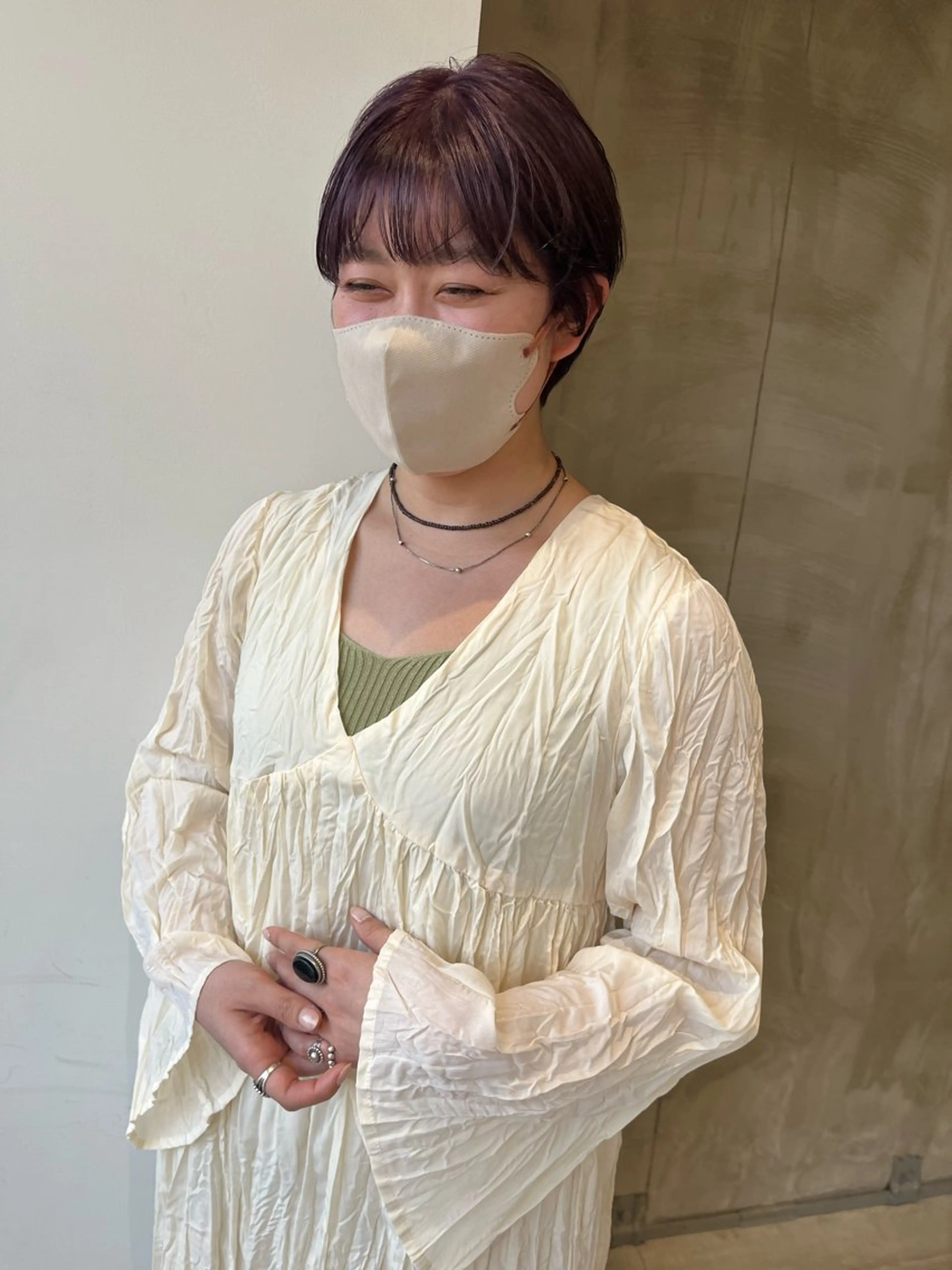 ショート パープルカラー 鈴木 美紅のヘアスタイル