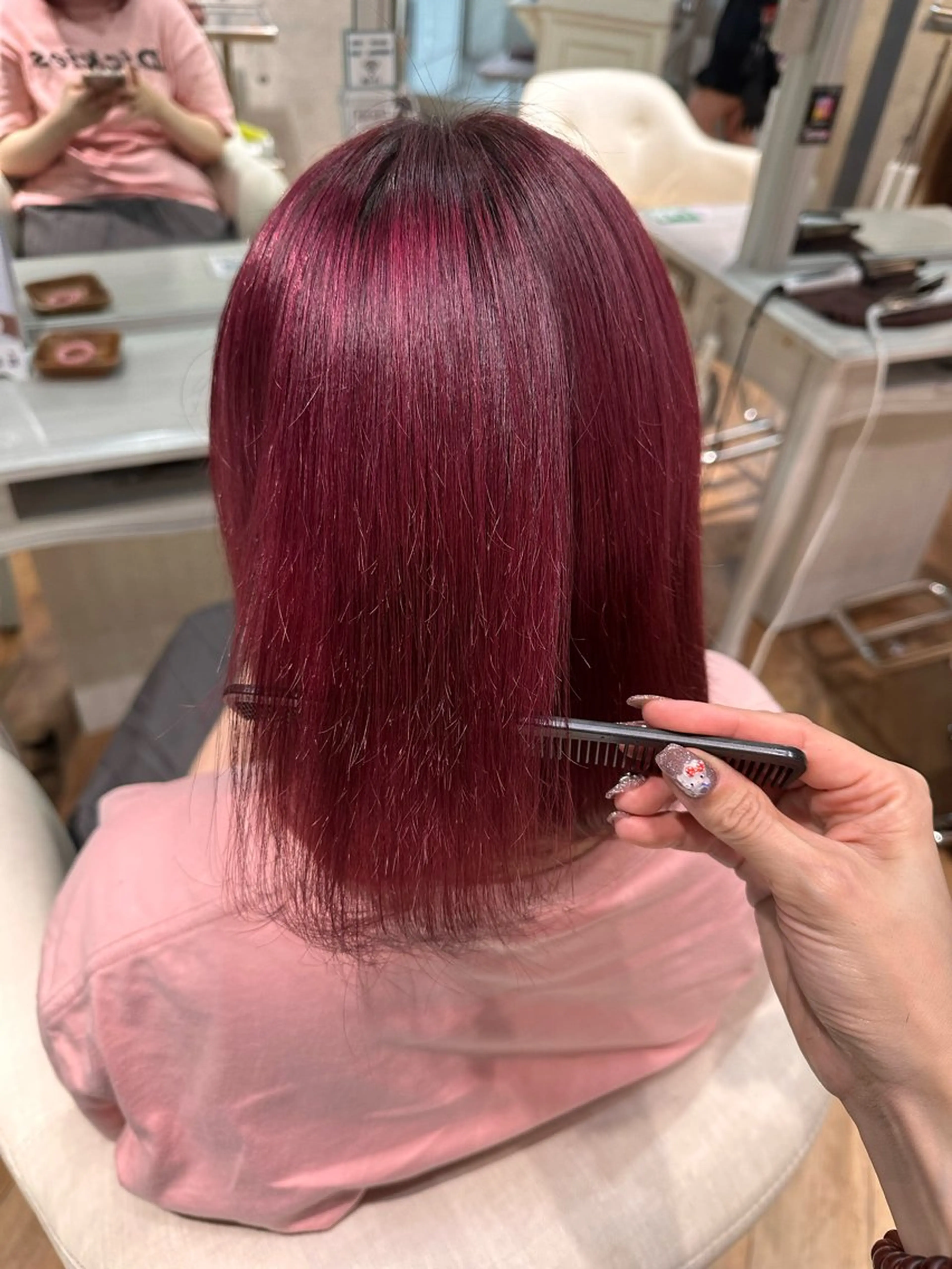 ショート カラー レッドカラー 韓国風ヘア ヘアカラー トリートメント 🧸プルエクステ❤︎ ネイルKAO🧸のヘアスタイル