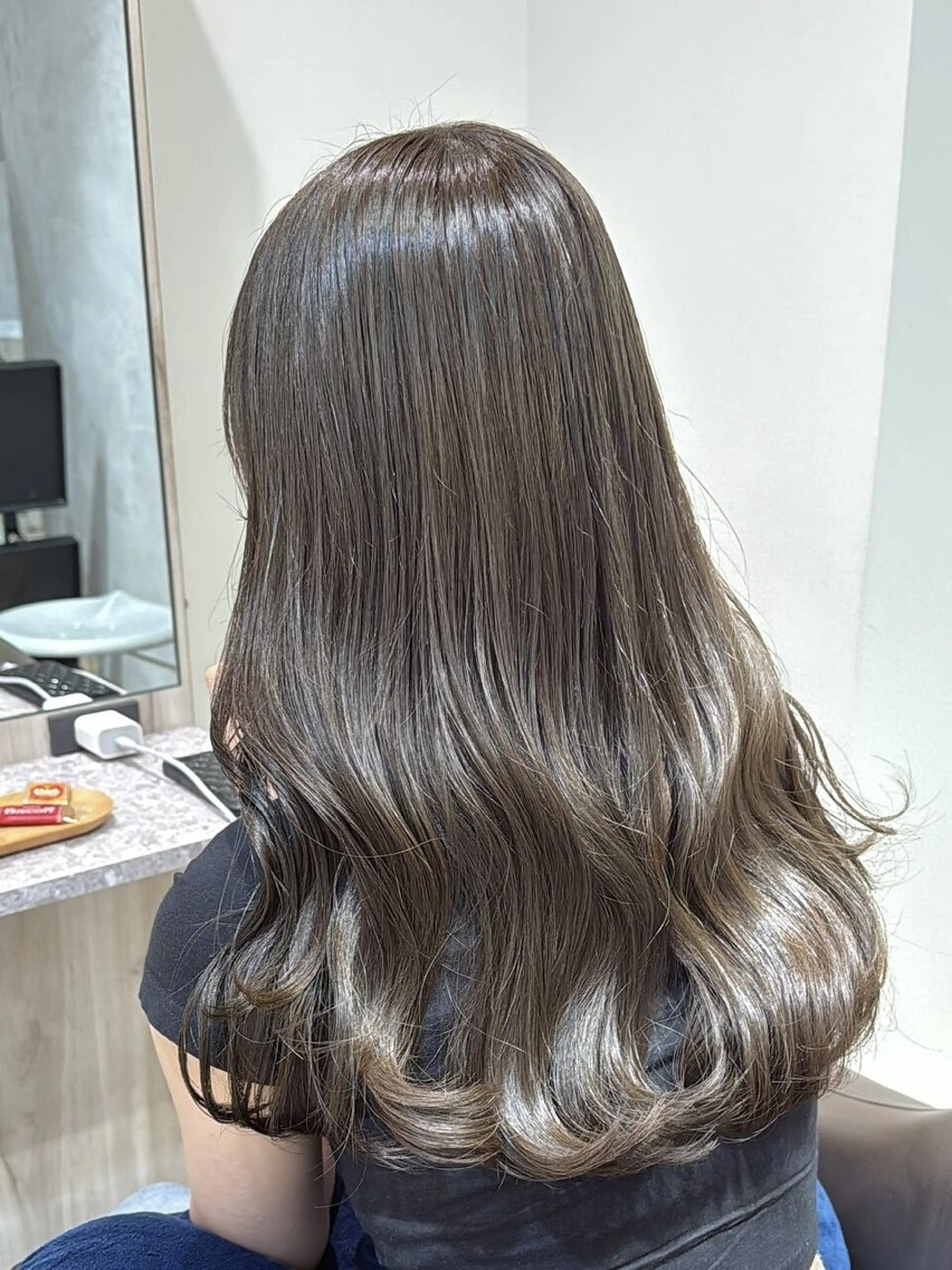 ロング カット ヘアカラー 大人かわいい lobec/田代のヘアスタイル