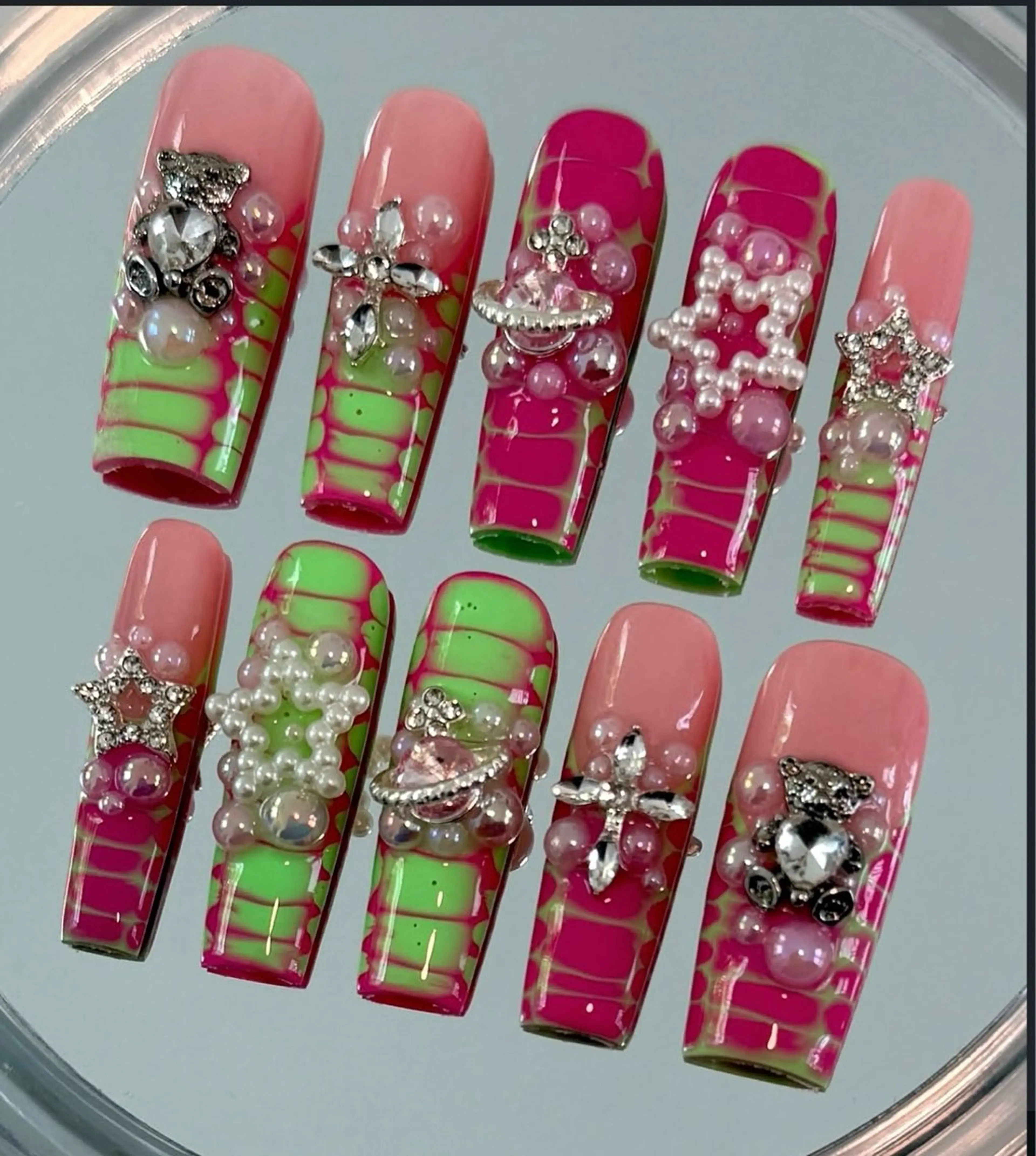 ネイル ハンドネイル ain nailのネイルデザイン