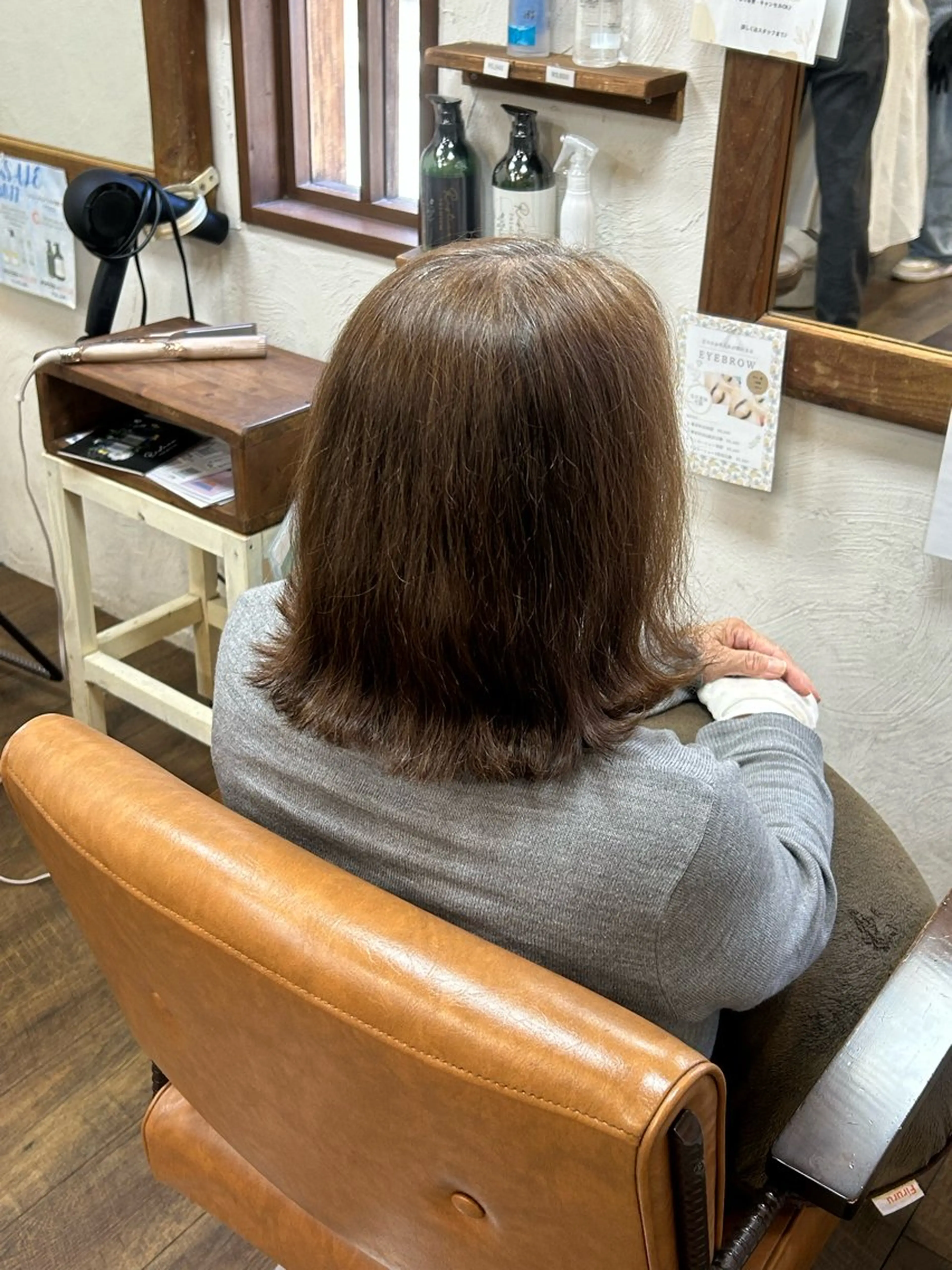 ミディアム ボブ 外ハネヘア カット 徳 永のヘアスタイル