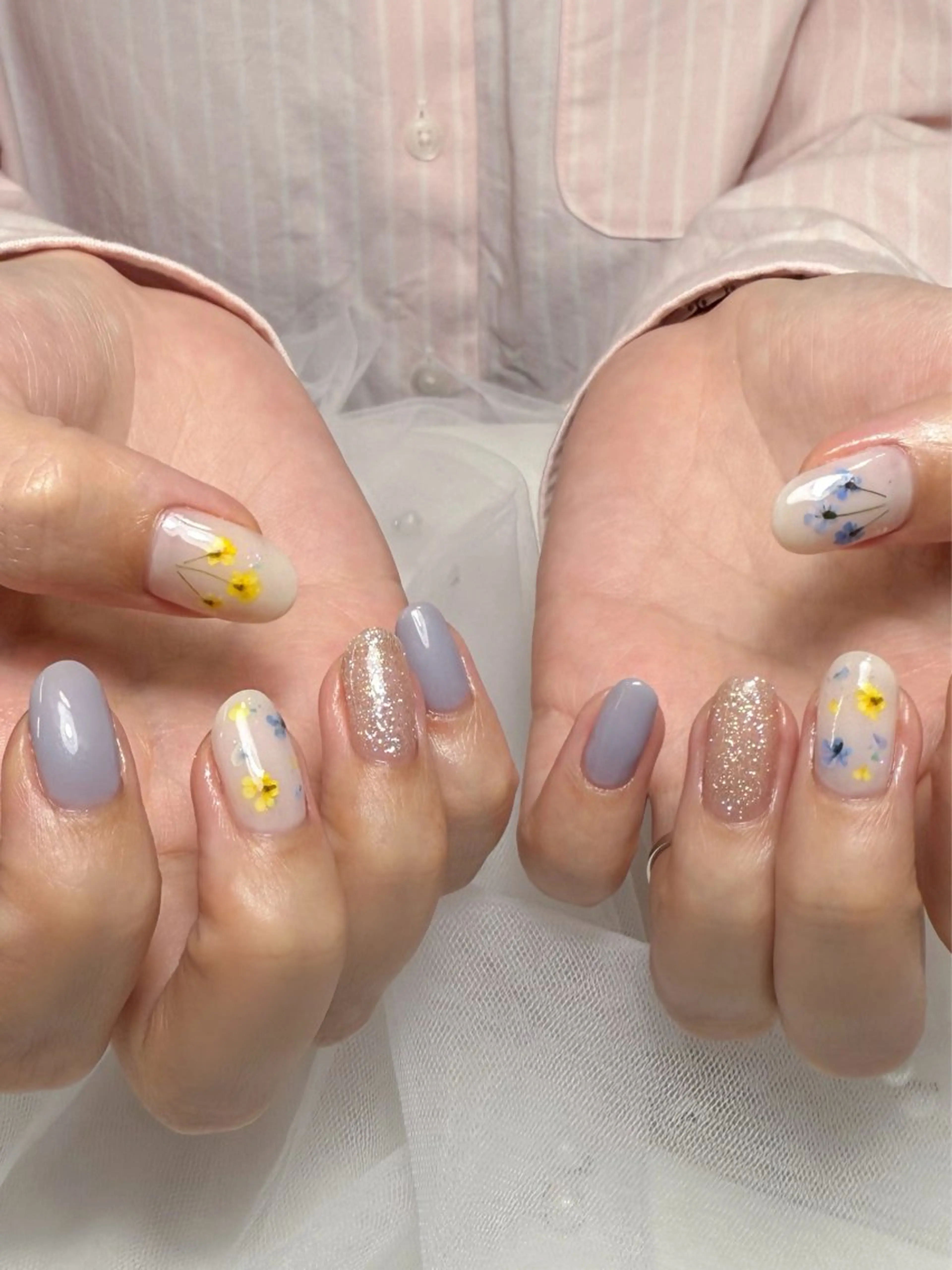 ネイル ブルー 春ネイル 黄色 nailroom lilasのネイルデザイン