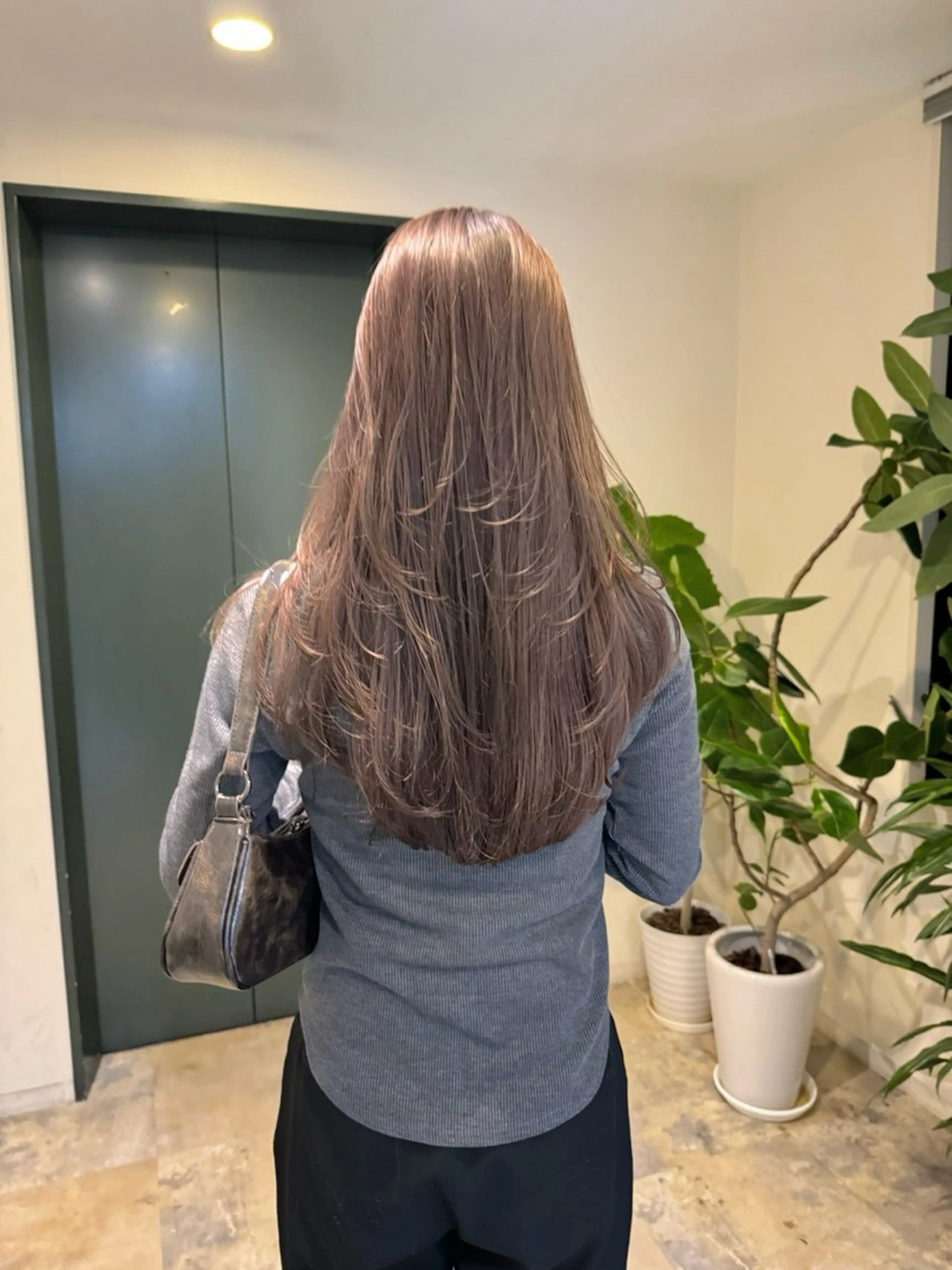 ロング レイヤーカット AHNKISM所属・トレンド🌷 ボブ　パーマ🩰のヘアスタイル