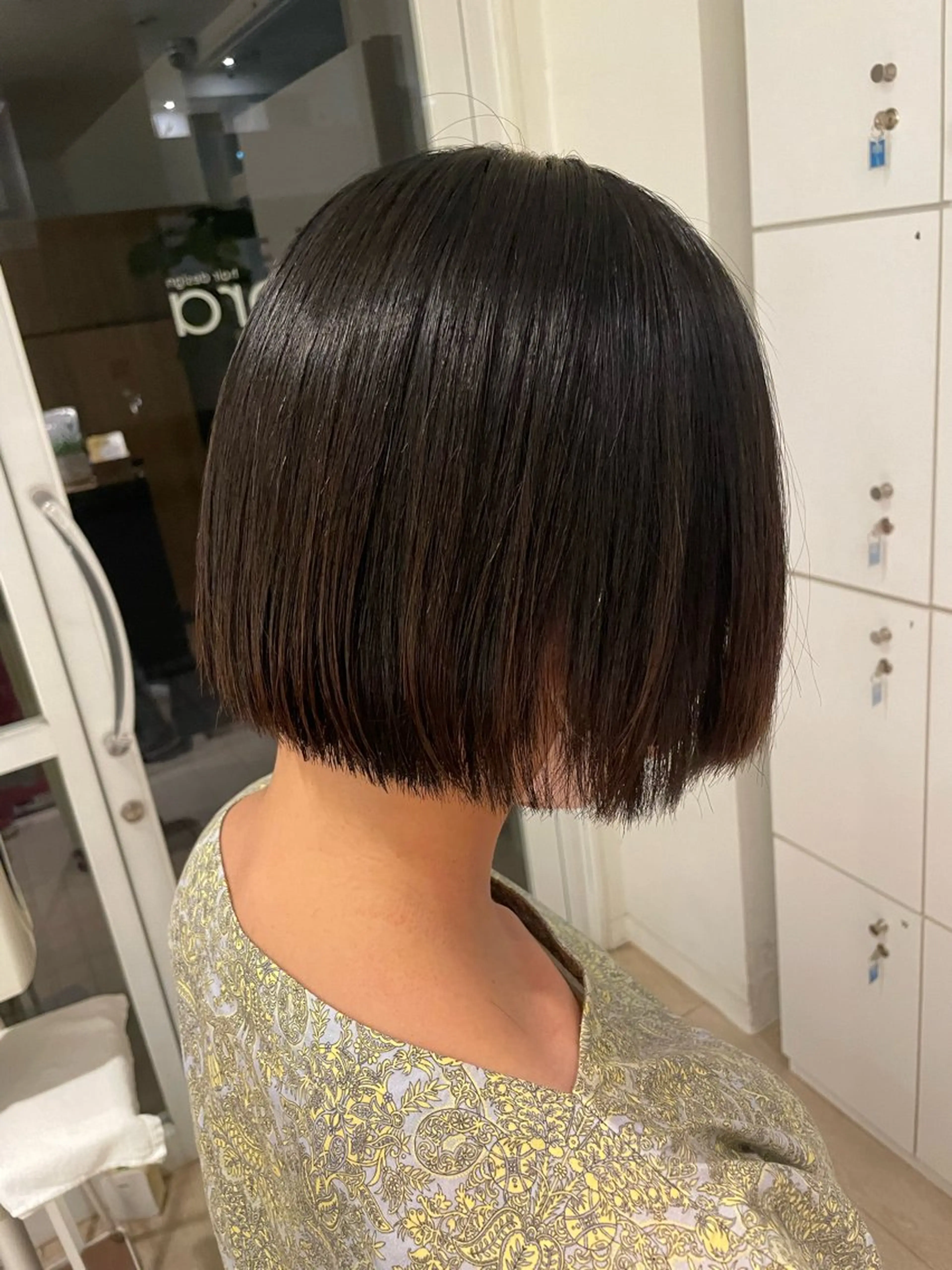ショート 切りっぱなしボブ ボブ ハイライト募集 草野のヘアスタイル