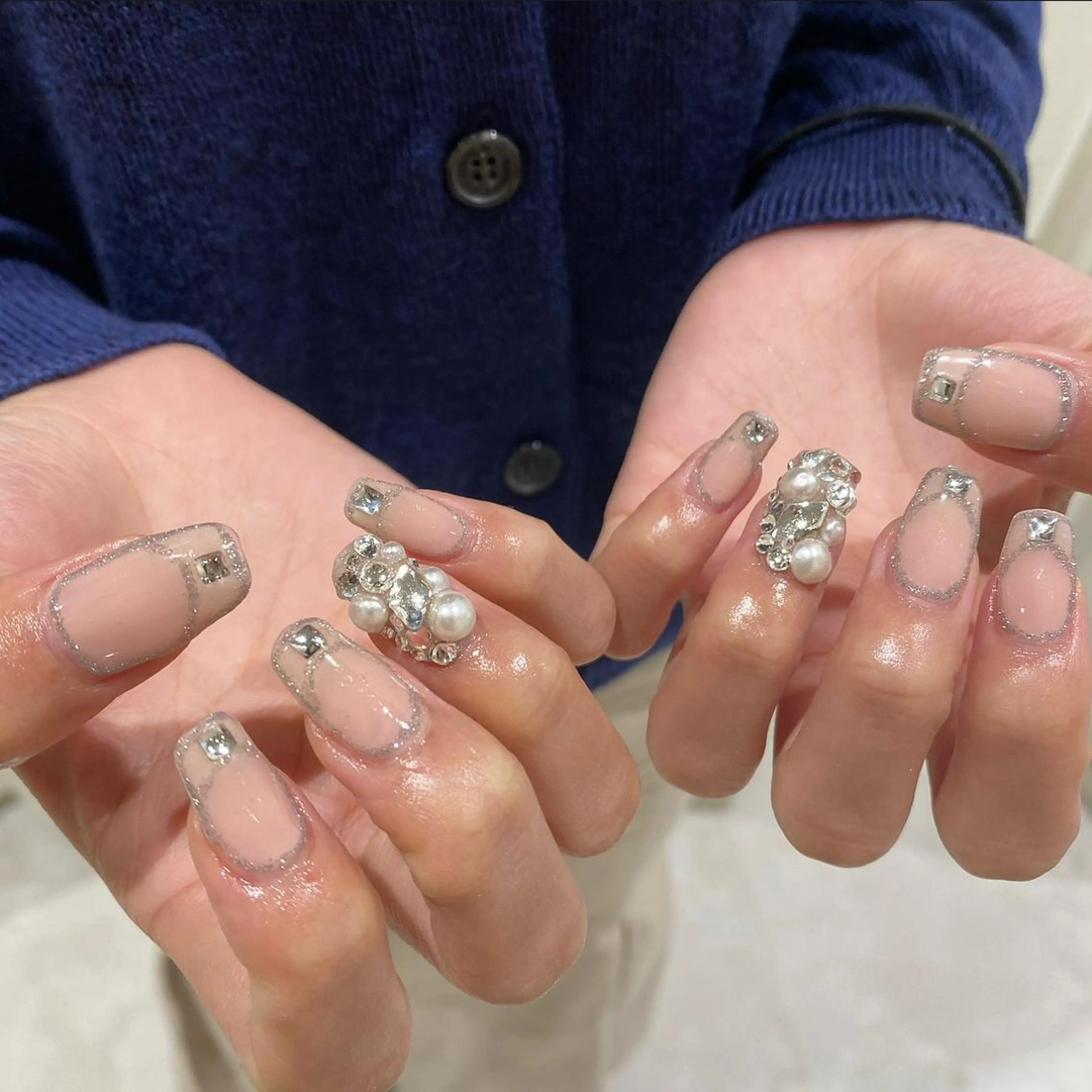 ネイル フレンチネイル PLATINUM   DOLL【プラチナムドール】所属・ひろこ eyelist🎀のマツエク・マツパデザイン