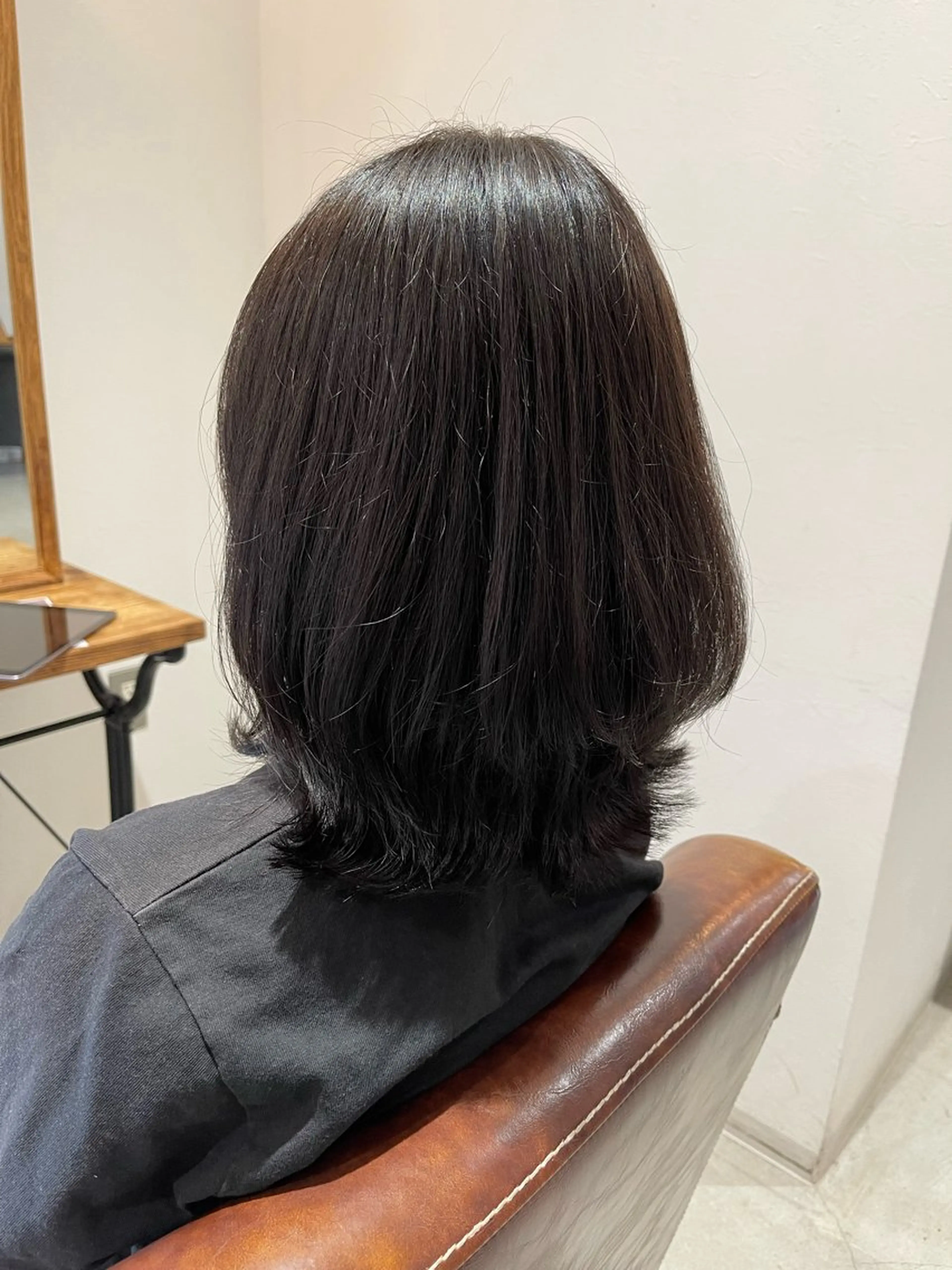 ミディアム 前田 夏季のヘアスタイル