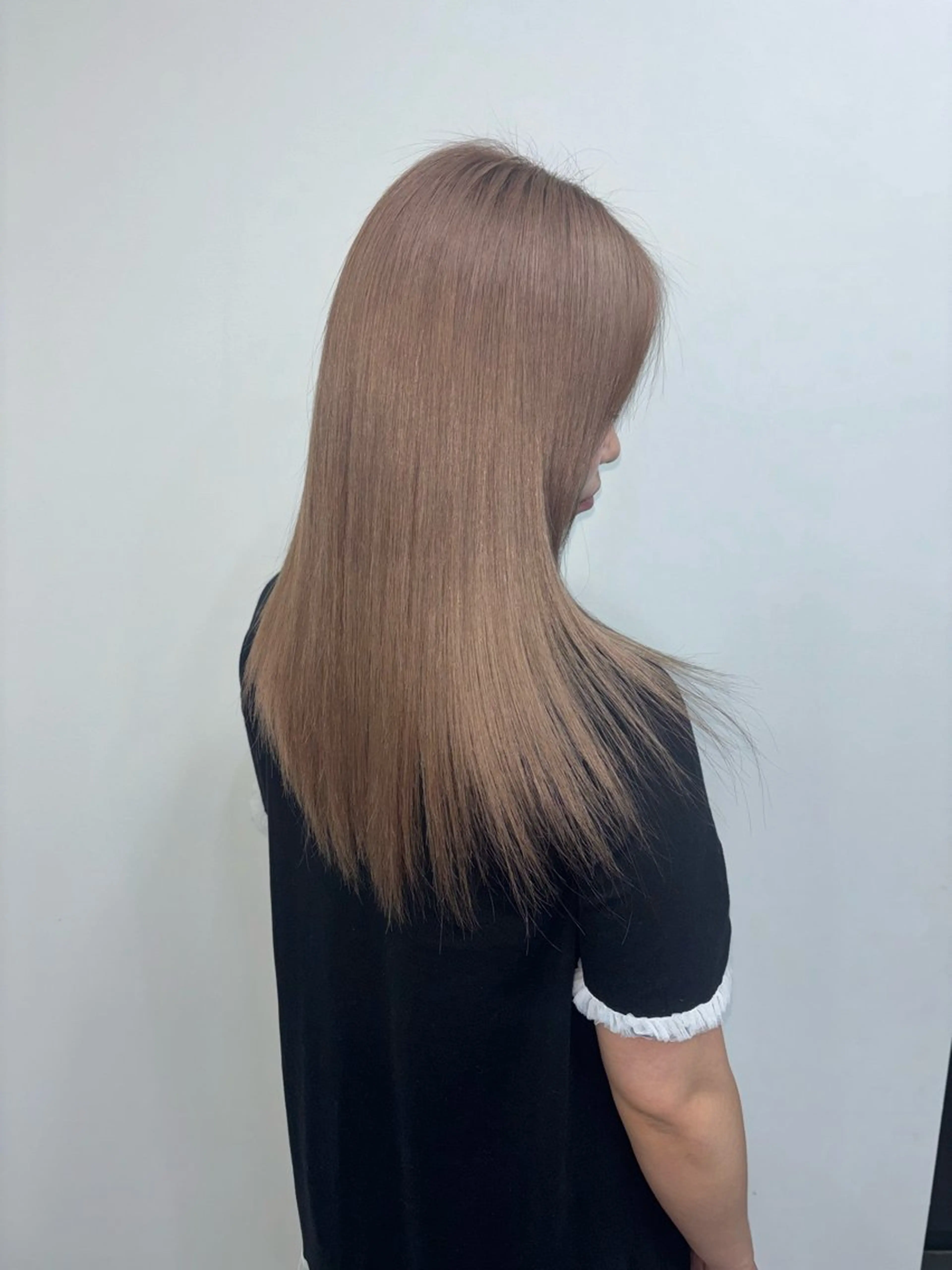 セミロング カラー ブラウンカラー ピンクカラー ギミックパシャ所属・三谷 みゆのヘアスタイル