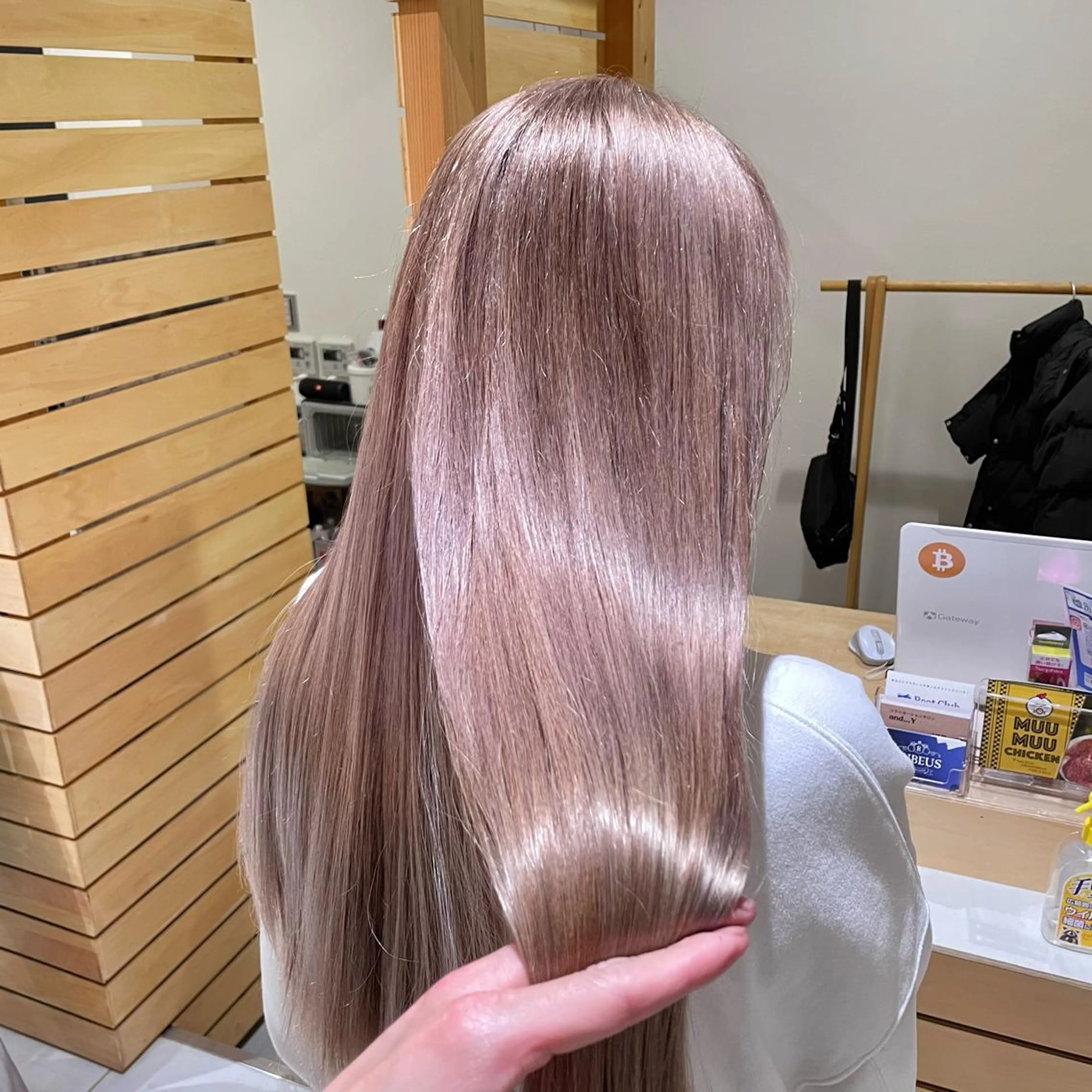 ロング カラー ブリーチ ヘアカラー トリートメント RUBEUS【ルベウス】所属・✨艶々カラー🎨 杉本賢人のヘアスタイル