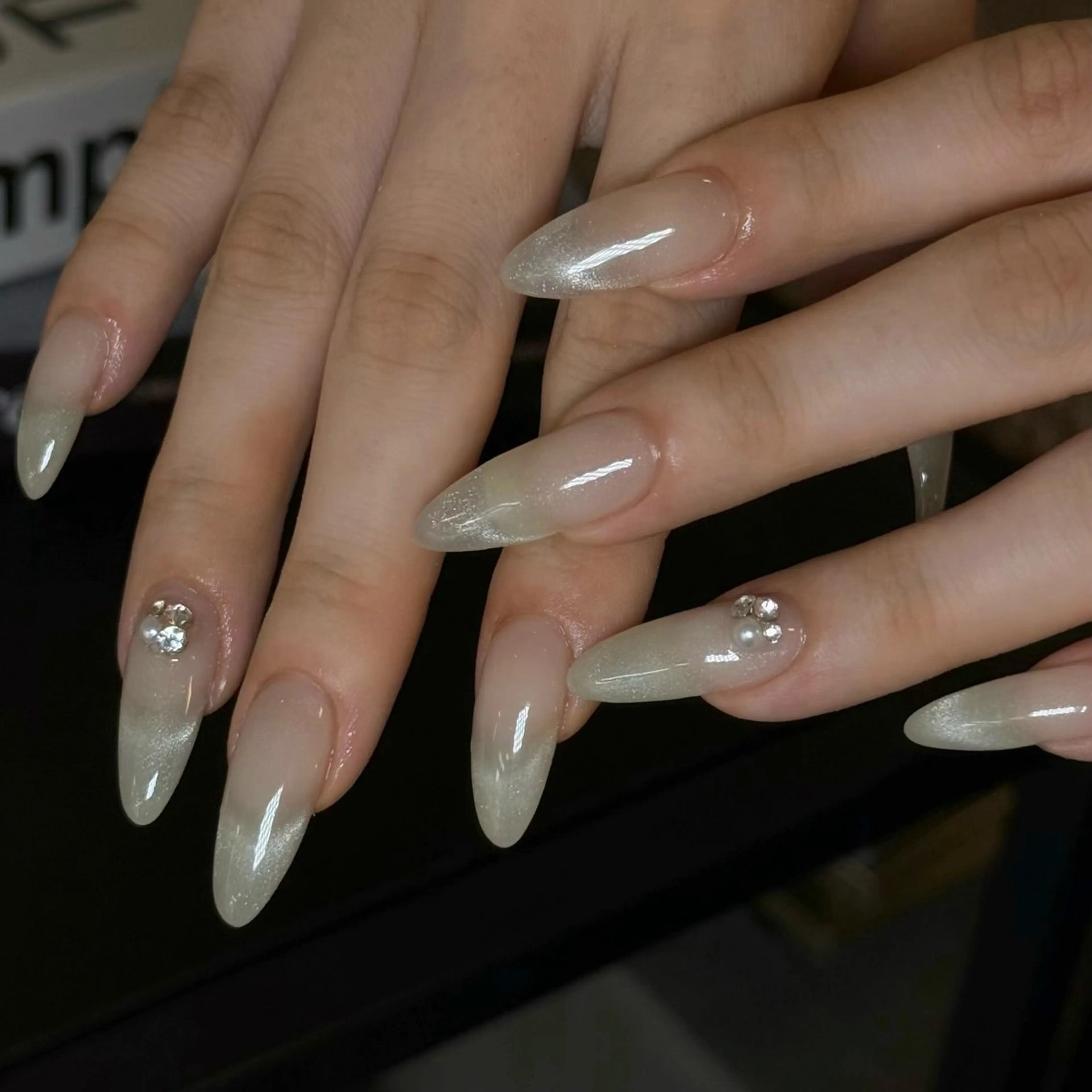 ネイル フレンチネイル マグネットネイル マグネットフレンチ ハンドネイル Angie Nail Eyelash所属・YUNE Angieのネイルデザイン